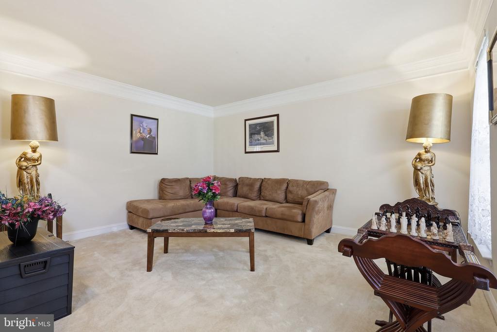 5823 DEEP CREEK DR, FREDERICKSBURG, Virginia 22407, 5 Bedrooms Bedrooms, ,4 BathroomsBathrooms,Residential,5823 DEEP CREEK DR,VASP2041938 MLS # VASP2041938