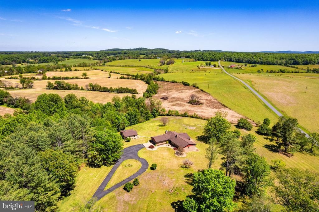 15669 OAKLAND RD, REVA, Virginia 22735, 3 Bedrooms Bedrooms, ,2 BathroomsBathrooms,Residential,15669 OAKLAND RD,VACU2013632 MLS # VACU2013632