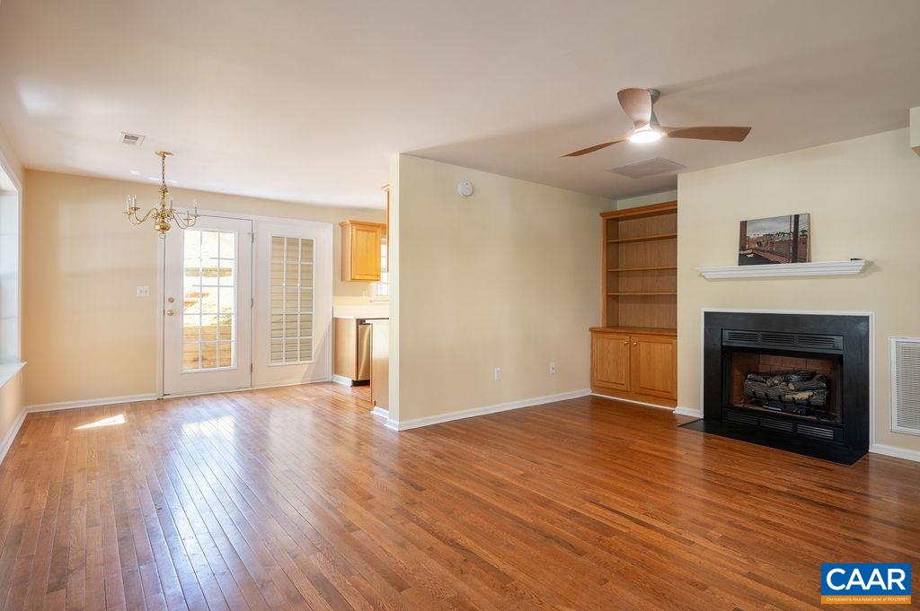 121 SUNDROPS CT, CHARLOTTESVILLE, Virginia 22902, 3 Bedrooms Bedrooms, ,2 BathroomsBathrooms,Residential,121 SUNDROPS CT,677263 MLS # 677263