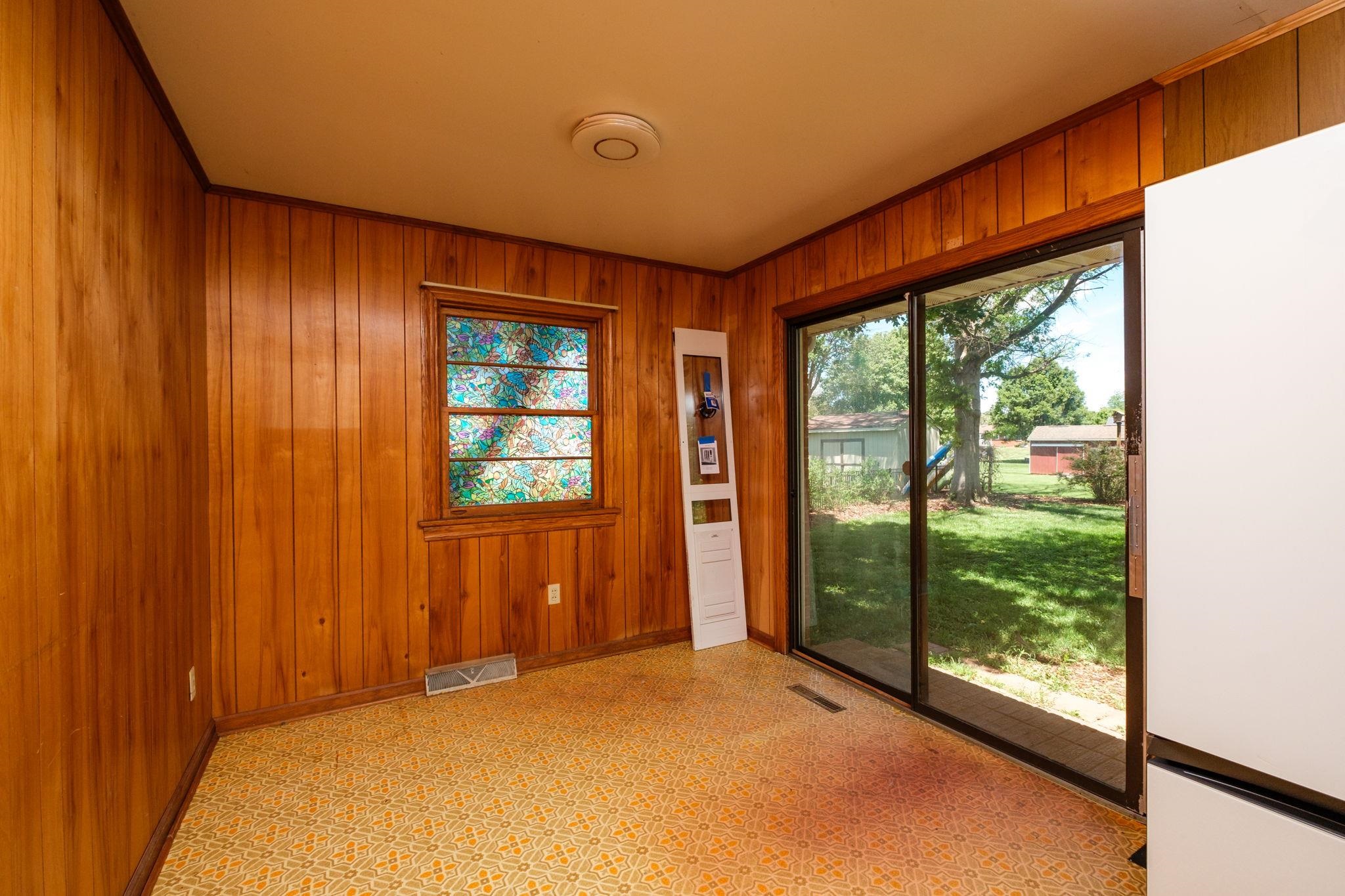 305 HIGH ST, BRIDGEWATER, Virginia 22812, 2 Bedrooms Bedrooms, ,1 BathroomBathrooms,Residential,Smith,305 HIGH ST,677265 MLS # 677265