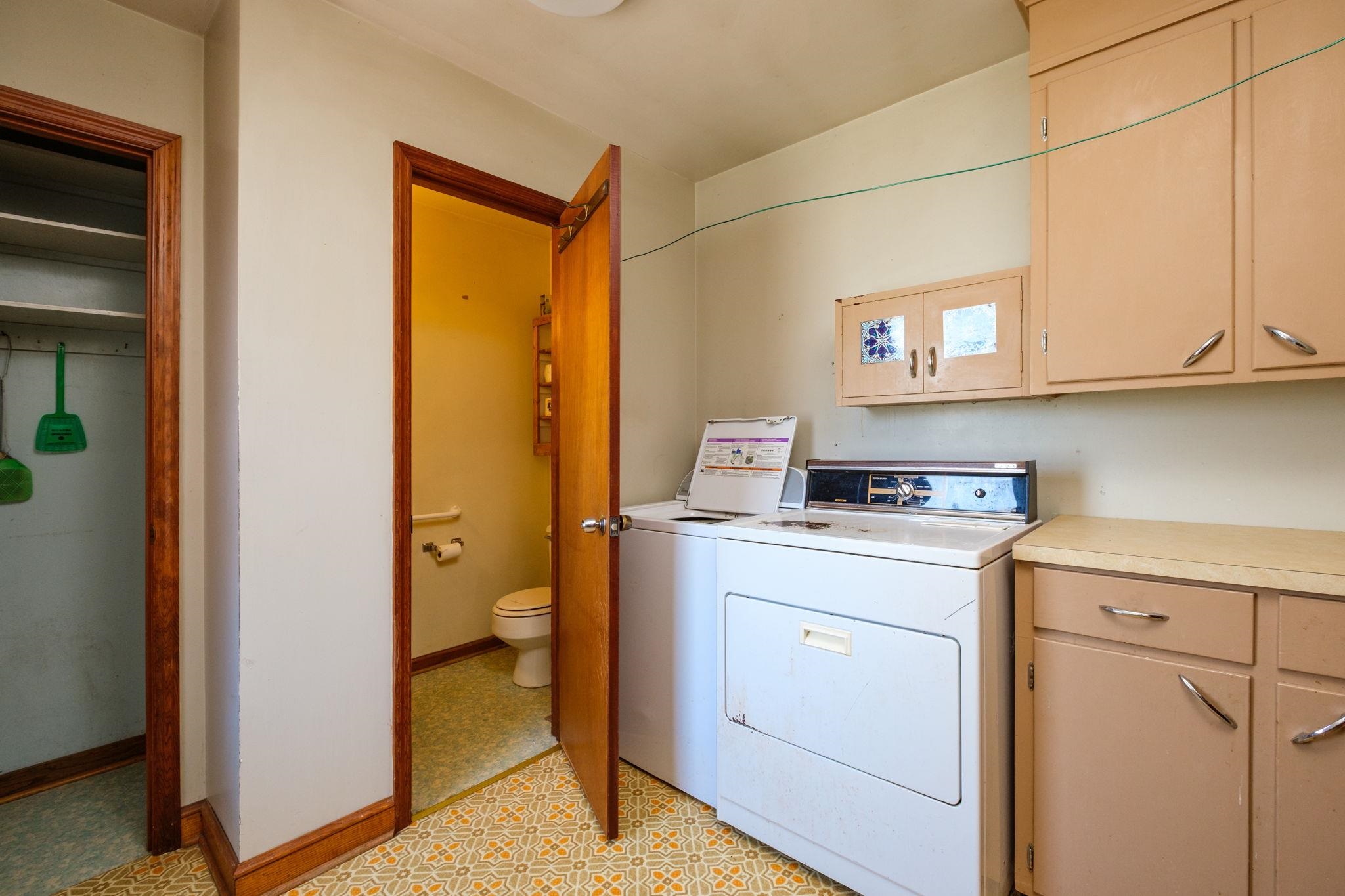 305 HIGH ST, BRIDGEWATER, Virginia 22812, 2 Bedrooms Bedrooms, ,1 BathroomBathrooms,Residential,Smith,305 HIGH ST,677265 MLS # 677265
