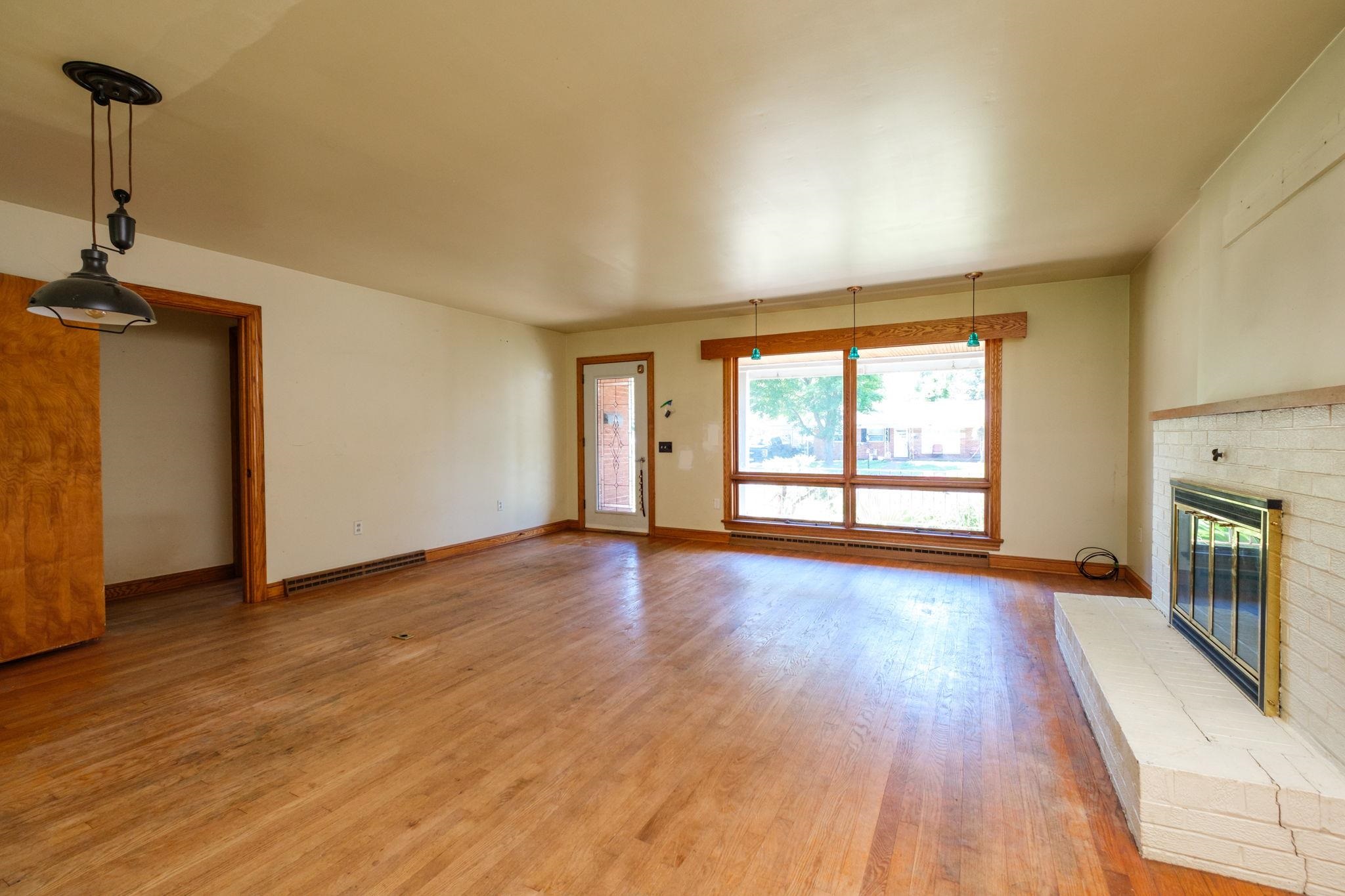 305 HIGH ST, BRIDGEWATER, Virginia 22812, 2 Bedrooms Bedrooms, ,1 BathroomBathrooms,Residential,Smith,305 HIGH ST,677265 MLS # 677265