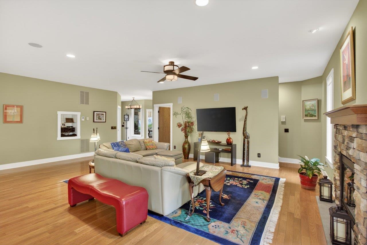 140 WILTON PL, ROCKINGHAM, Virginia 22801, 3 Bedrooms Bedrooms, ,4 BathroomsBathrooms,Residential,140 WILTON PL,677267 MLS # 677267