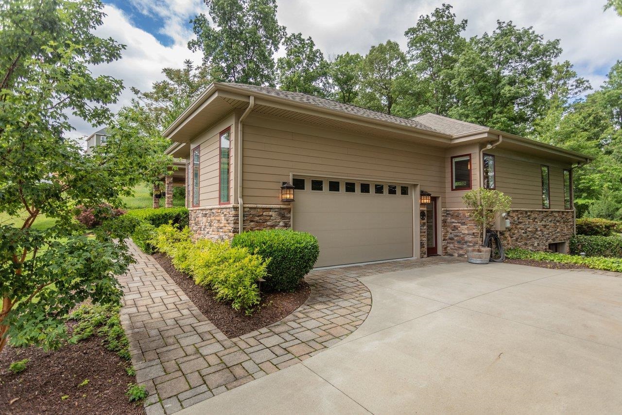 140 WILTON PL, ROCKINGHAM, Virginia 22801, 3 Bedrooms Bedrooms, ,4 BathroomsBathrooms,Residential,140 WILTON PL,677267 MLS # 677267