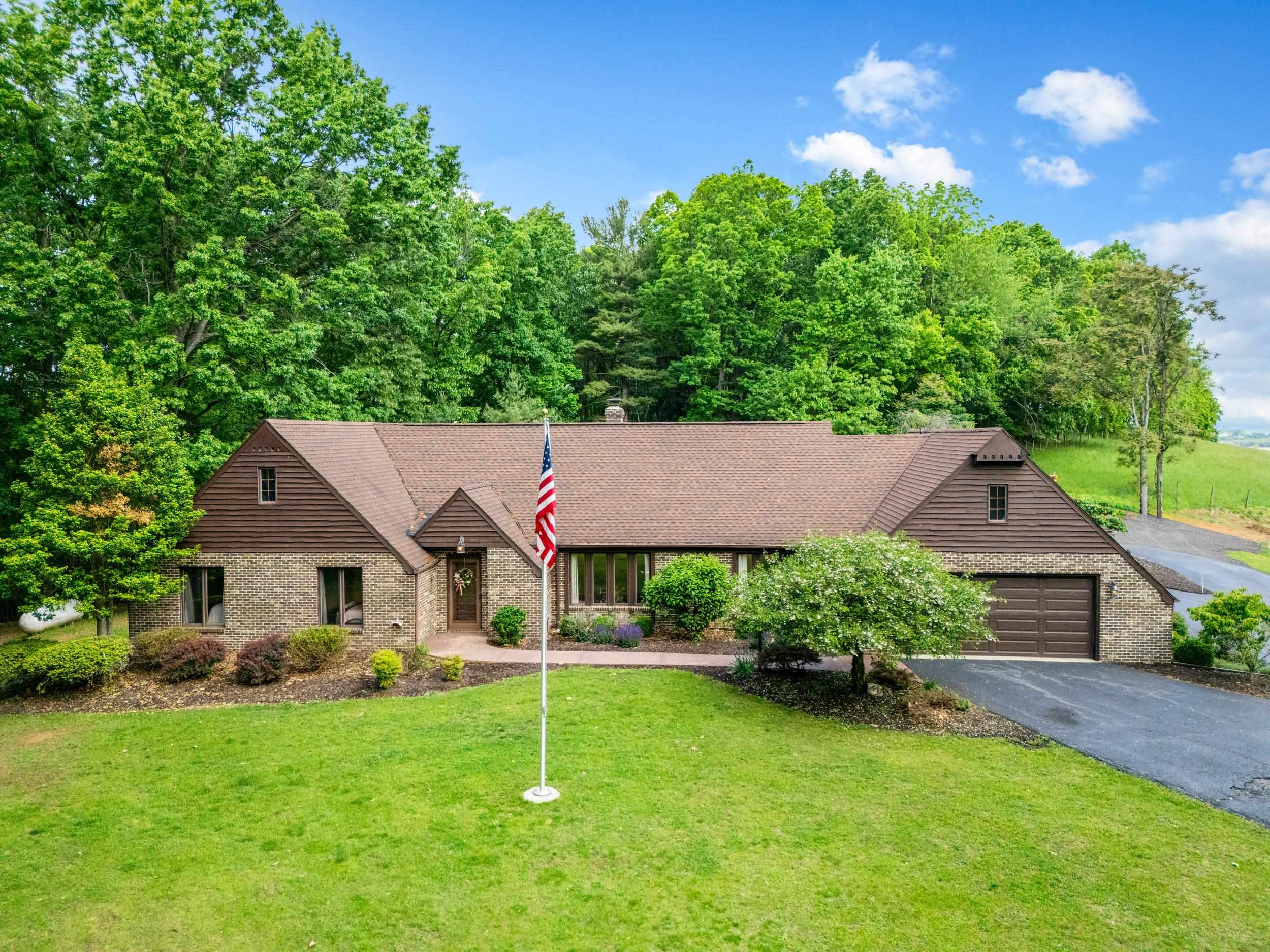 30 SCENIC VIEW DR, SWOOPE, Virginia 24479, 3 Bedrooms Bedrooms, ,2 BathroomsBathrooms,Residential,30 SCENIC VIEW DR,677268 MLS # 677268