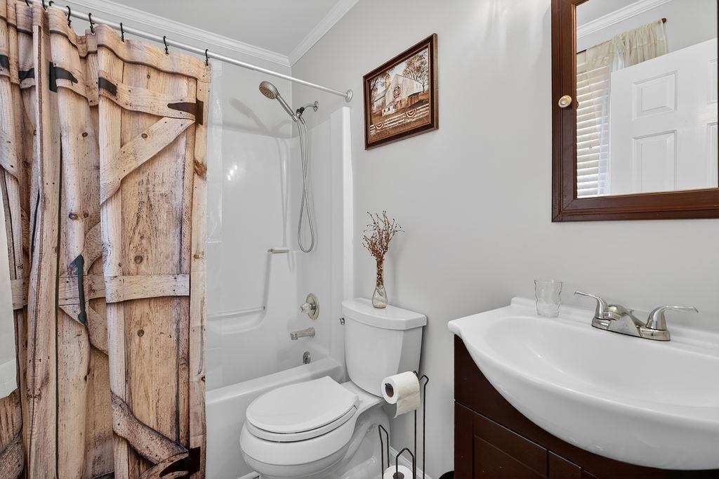 605 RANDOLPH ST, STAUNTON, Virginia 24401, 3 Bedrooms Bedrooms, ,2 BathroomsBathrooms,Residential,605 RANDOLPH ST,677270 MLS # 677270
