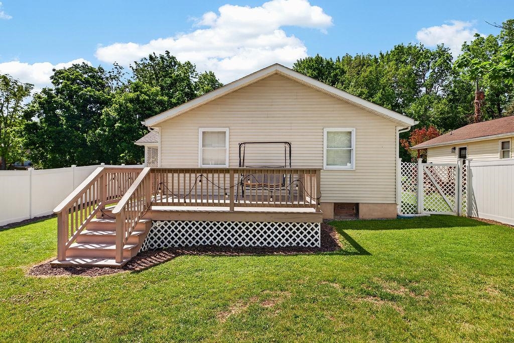 605 RANDOLPH ST, STAUNTON, Virginia 24401, 3 Bedrooms Bedrooms, ,2 BathroomsBathrooms,Residential,605 RANDOLPH ST,677270 MLS # 677270