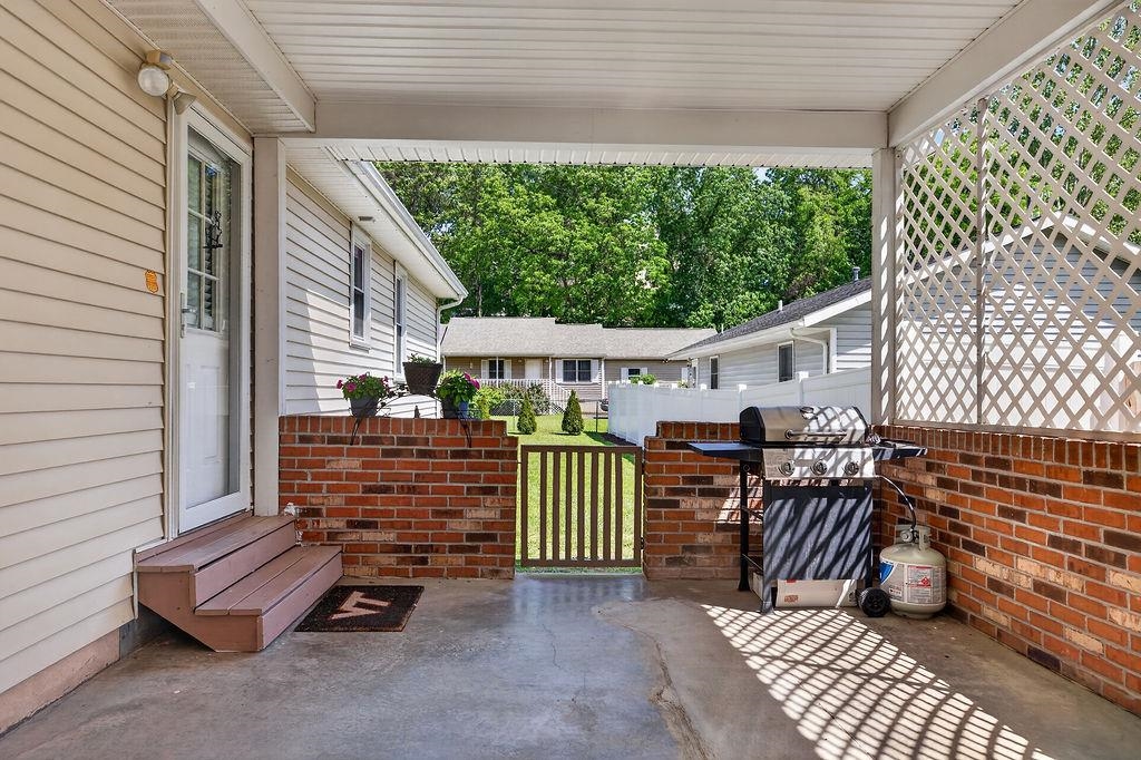 605 RANDOLPH ST, STAUNTON, Virginia 24401, 3 Bedrooms Bedrooms, ,2 BathroomsBathrooms,Residential,605 RANDOLPH ST,677270 MLS # 677270