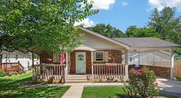 605 RANDOLPH ST, STAUNTON, Virginia 24401, 3 Bedrooms Bedrooms, ,2 BathroomsBathrooms,Residential,605 RANDOLPH ST,677270 MLS # 677270