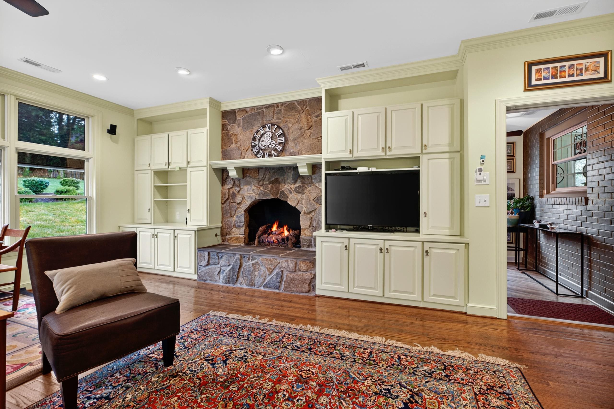 1204 WESTMORELAND DR, STAUNTON, Virginia 24401, 5 Bedrooms Bedrooms, ,4 BathroomsBathrooms,Residential,1204 WESTMORELAND DR,677272 MLS # 677272