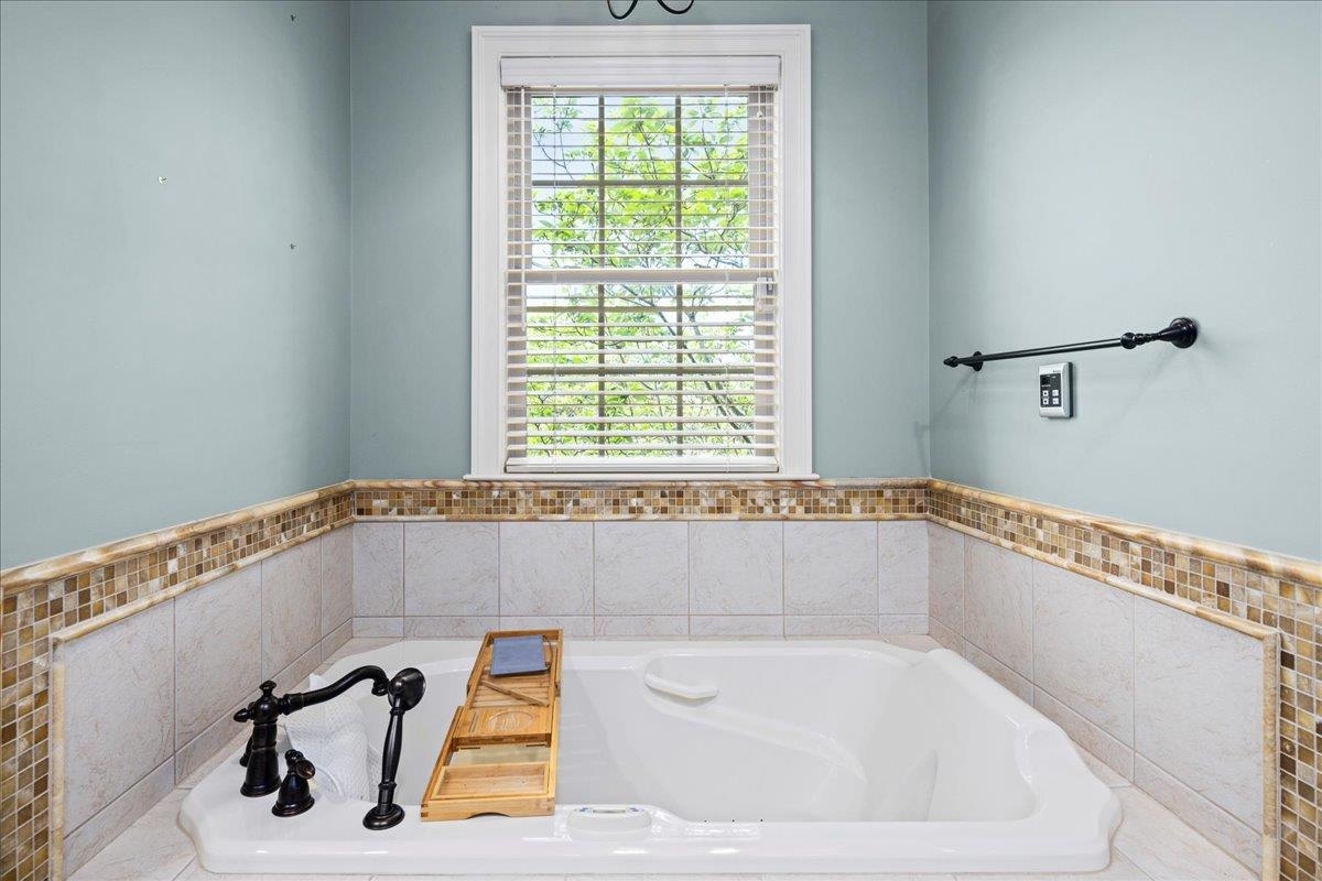 635 FREDERICK RD, ROCKINGHAM, Virginia 22801, 6 Bedrooms Bedrooms, ,4 BathroomsBathrooms,Residential,635 FREDERICK RD,677274 MLS # 677274 635 FREDERICK RD, ROCKINGHAM, Virginia 22801, 6 Bedrooms Bedrooms, ,4 BathroomsBathrooms,Residential,635 FREDERICK RD,677274 MLS # 677274