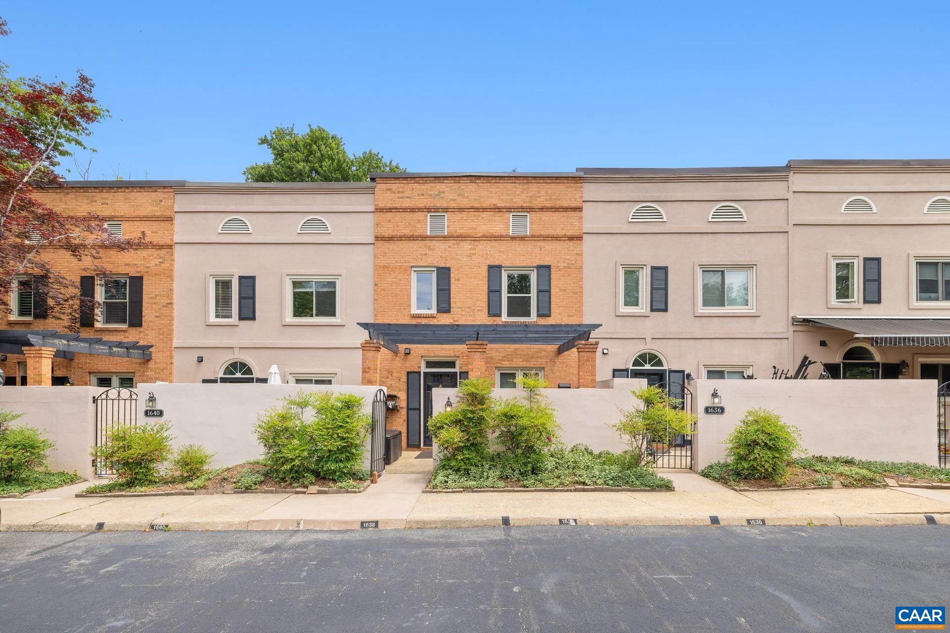 1638 GARDEN CT, CHARLOTTESVILLE, Virginia 22901, 2 Bedrooms Bedrooms, ,2 BathroomsBathrooms,Residential,1638 GARDEN CT,677275 MLS # 677275