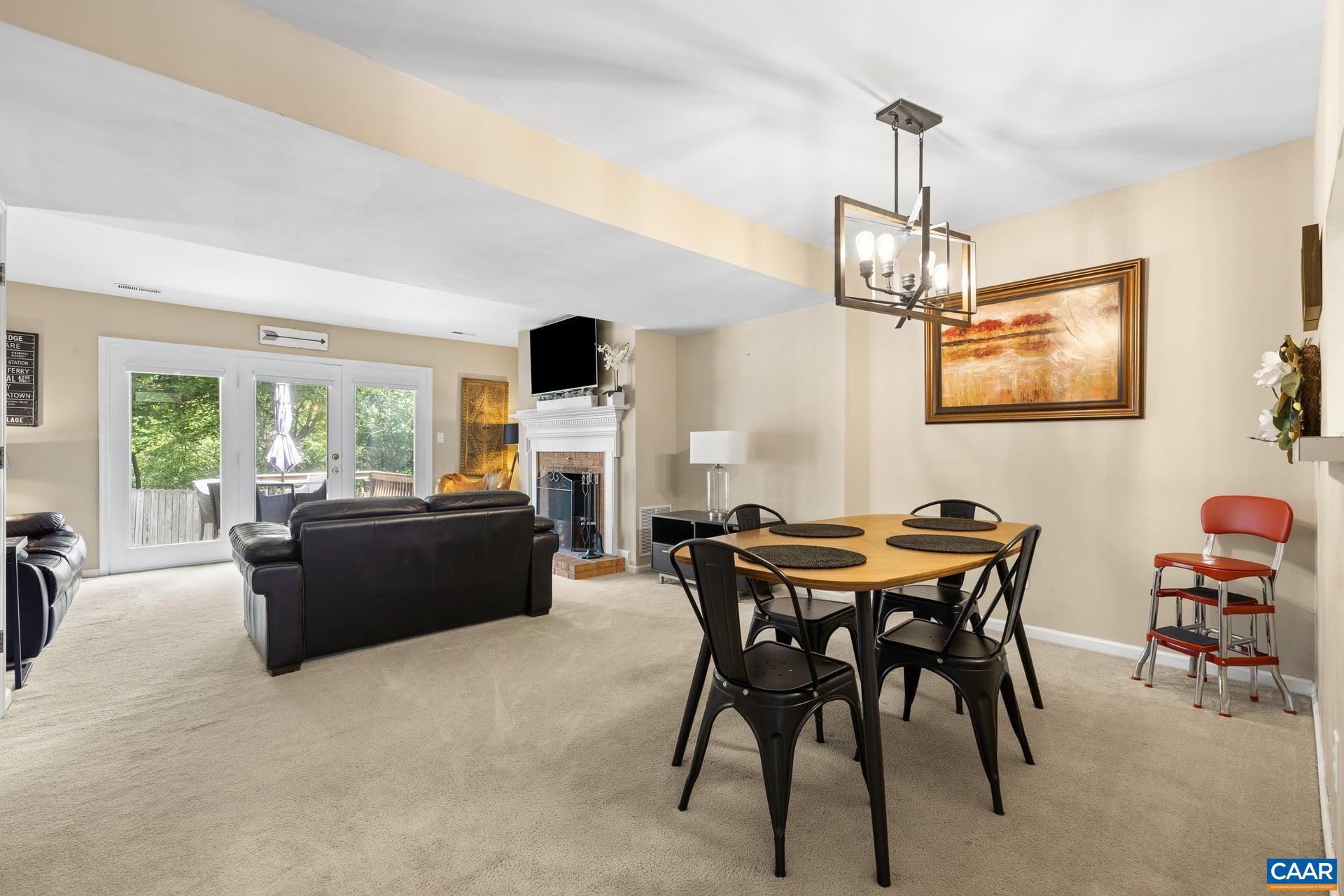 1638 GARDEN CT, CHARLOTTESVILLE, Virginia 22901, 2 Bedrooms Bedrooms, ,2 BathroomsBathrooms,Residential,1638 GARDEN CT,677275 MLS # 677275
