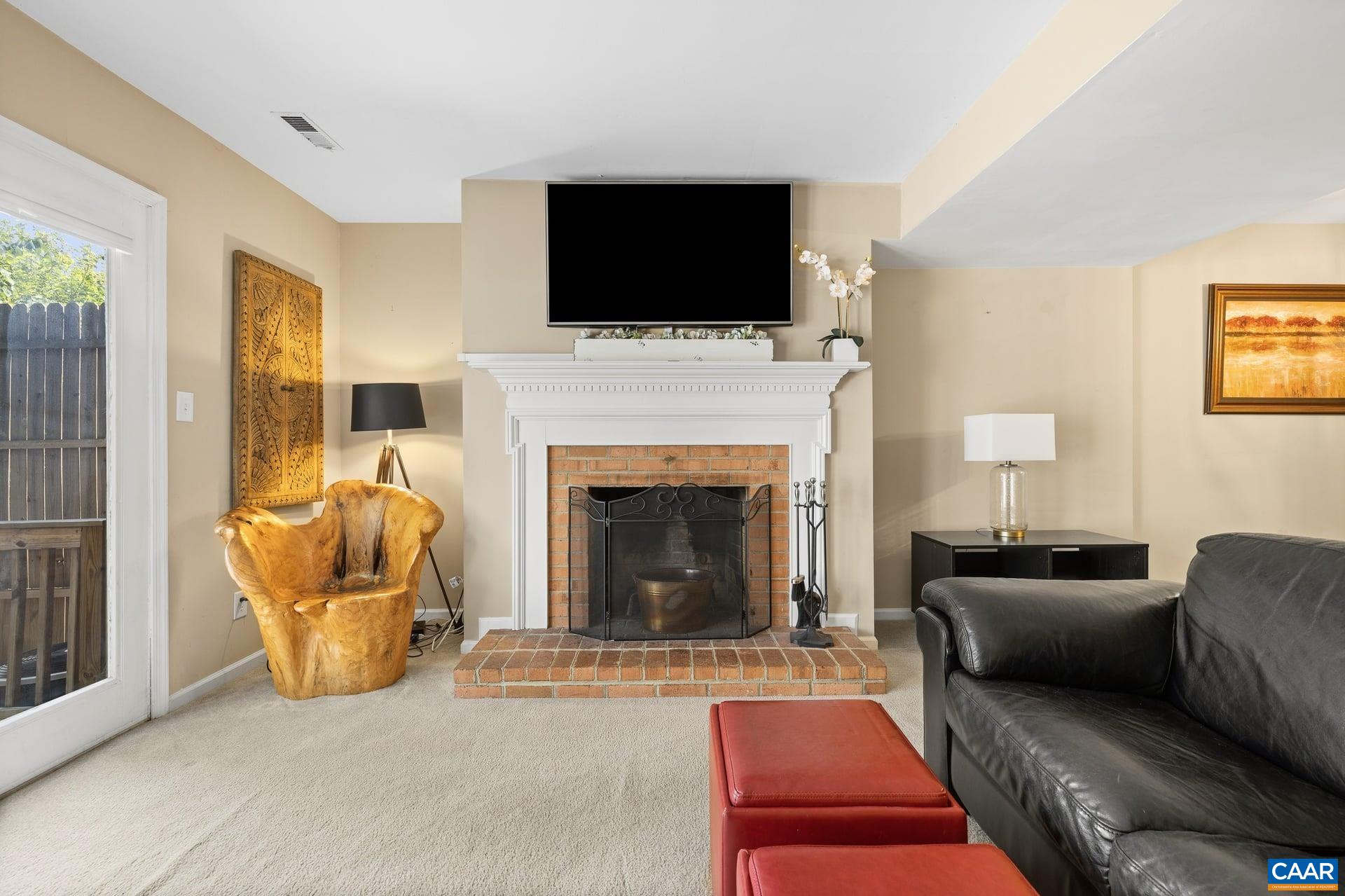 1638 GARDEN CT, CHARLOTTESVILLE, Virginia 22901, 2 Bedrooms Bedrooms, ,2 BathroomsBathrooms,Residential,1638 GARDEN CT,677275 MLS # 677275