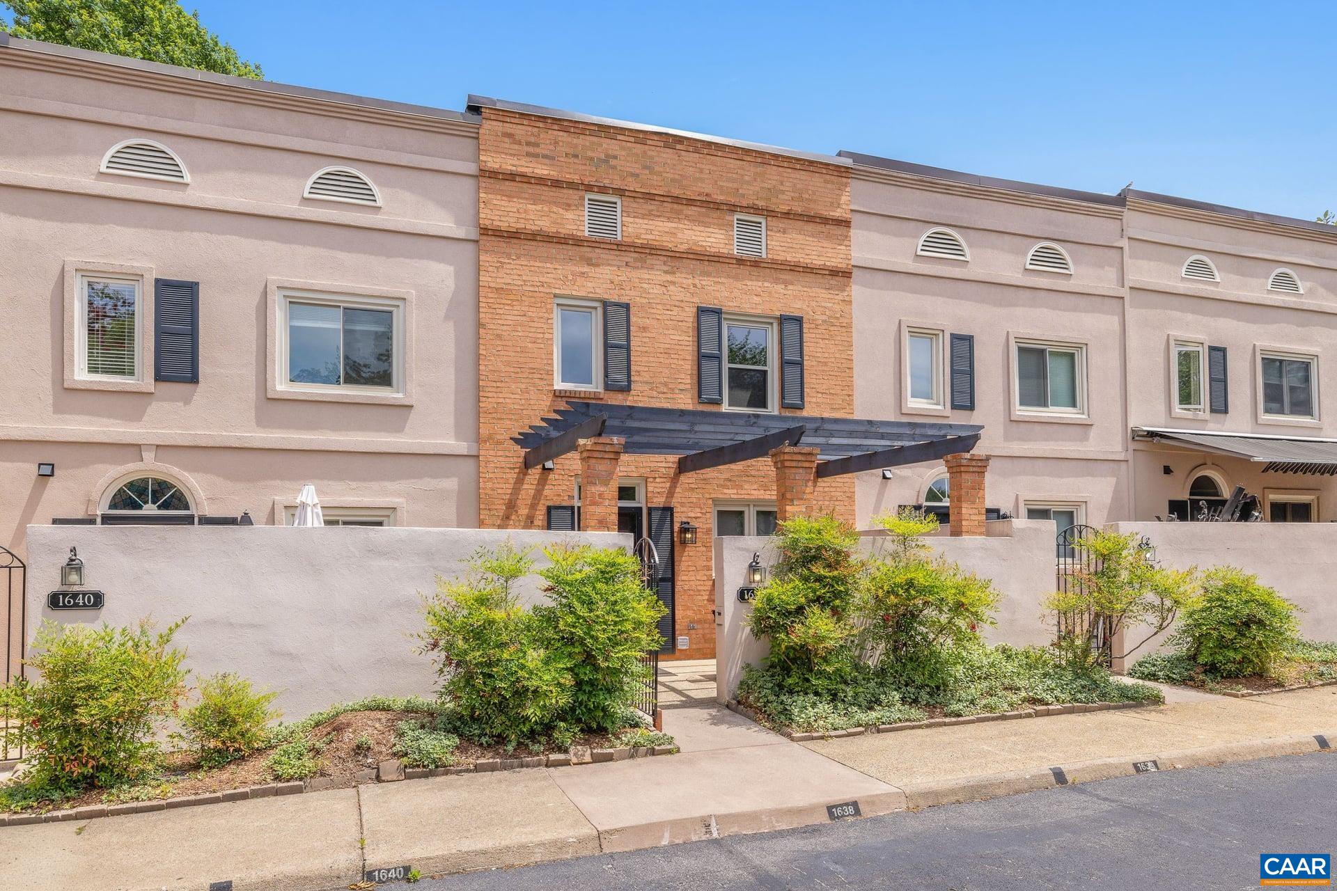 1638 GARDEN CT, CHARLOTTESVILLE, Virginia 22901, 2 Bedrooms Bedrooms, ,2 BathroomsBathrooms,Residential,1638 GARDEN CT,677275 MLS # 677275