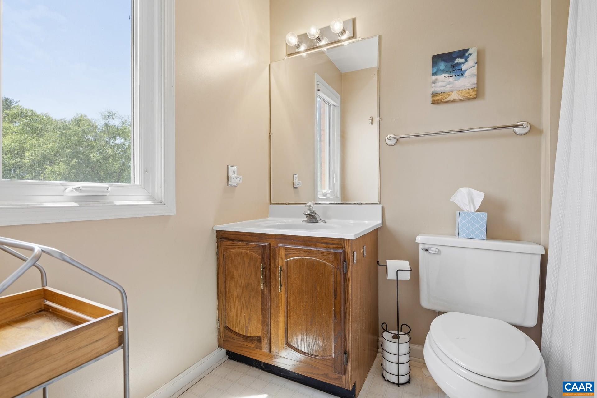 1638 GARDEN CT, CHARLOTTESVILLE, Virginia 22901, 2 Bedrooms Bedrooms, ,2 BathroomsBathrooms,Residential,1638 GARDEN CT,677275 MLS # 677275