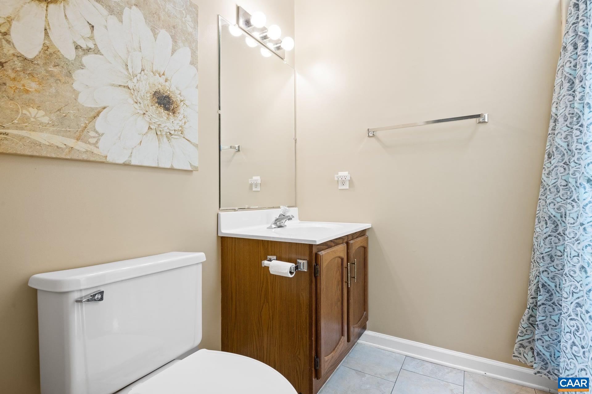 1638 GARDEN CT, CHARLOTTESVILLE, Virginia 22901, 2 Bedrooms Bedrooms, ,2 BathroomsBathrooms,Residential,1638 GARDEN CT,677275 MLS # 677275