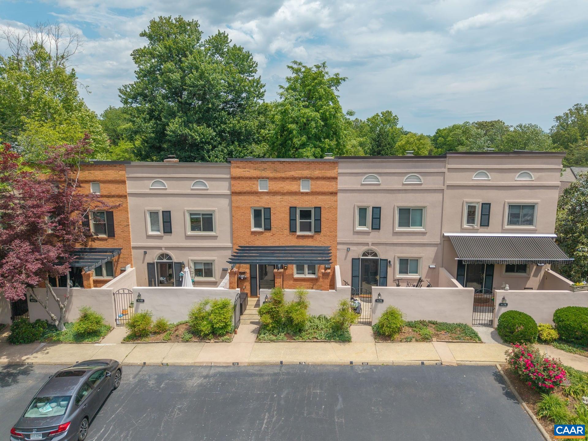 1638 GARDEN CT, CHARLOTTESVILLE, Virginia 22901, 2 Bedrooms Bedrooms, ,2 BathroomsBathrooms,Residential,1638 GARDEN CT,677275 MLS # 677275