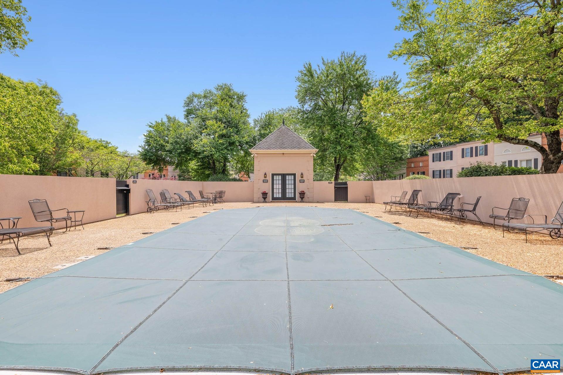 1638 GARDEN CT, CHARLOTTESVILLE, Virginia 22901, 2 Bedrooms Bedrooms, ,2 BathroomsBathrooms,Residential,1638 GARDEN CT,677275 MLS # 677275