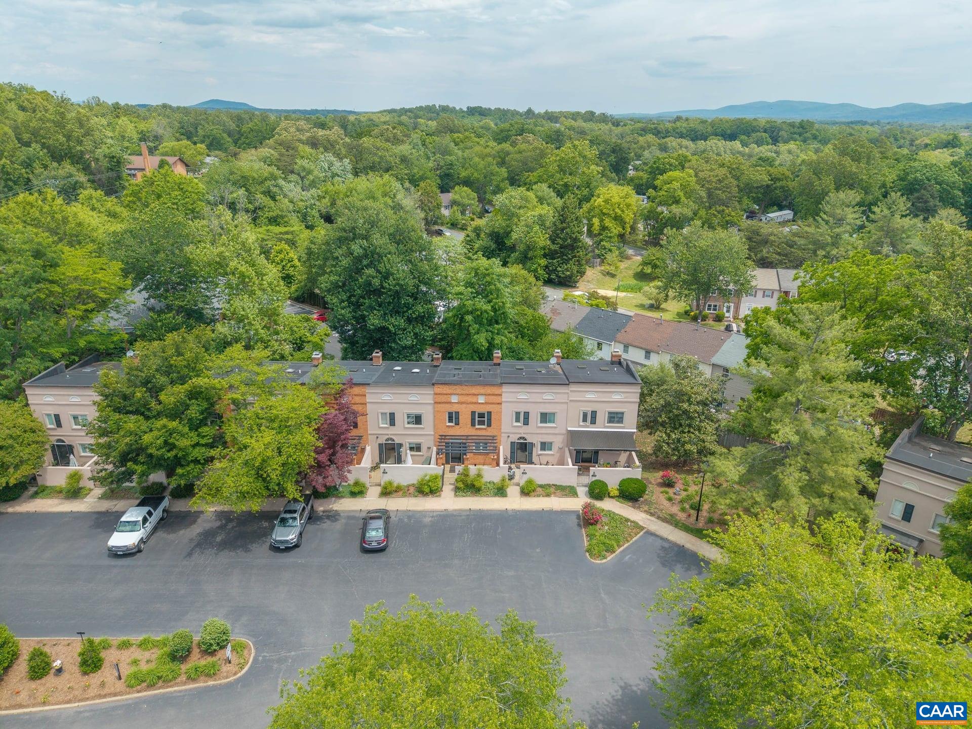 1638 GARDEN CT, CHARLOTTESVILLE, Virginia 22901, 2 Bedrooms Bedrooms, ,2 BathroomsBathrooms,Residential,1638 GARDEN CT,677275 MLS # 677275