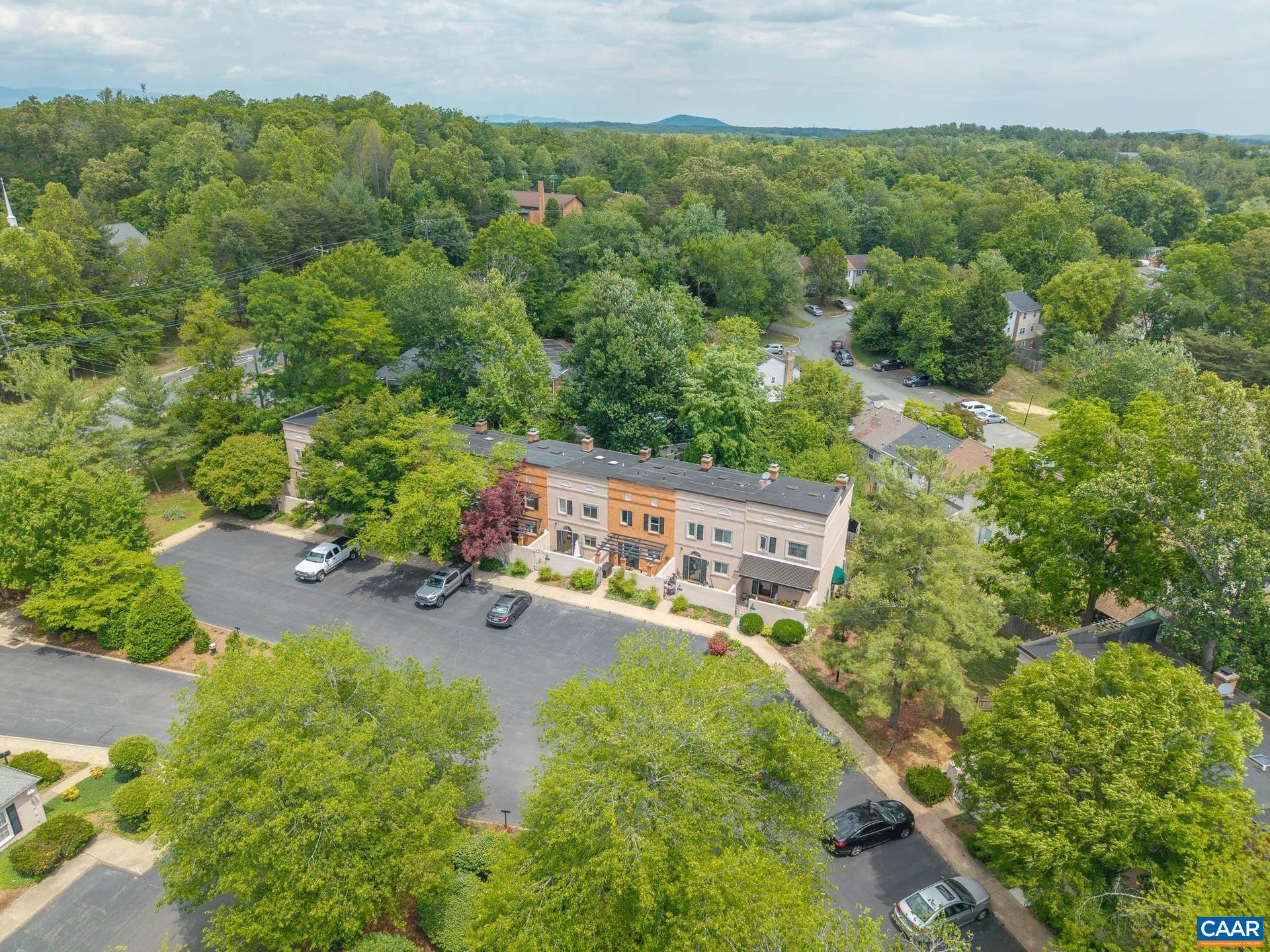 1638 GARDEN CT, CHARLOTTESVILLE, Virginia 22901, 2 Bedrooms Bedrooms, ,2 BathroomsBathrooms,Residential,1638 GARDEN CT,677275 MLS # 677275