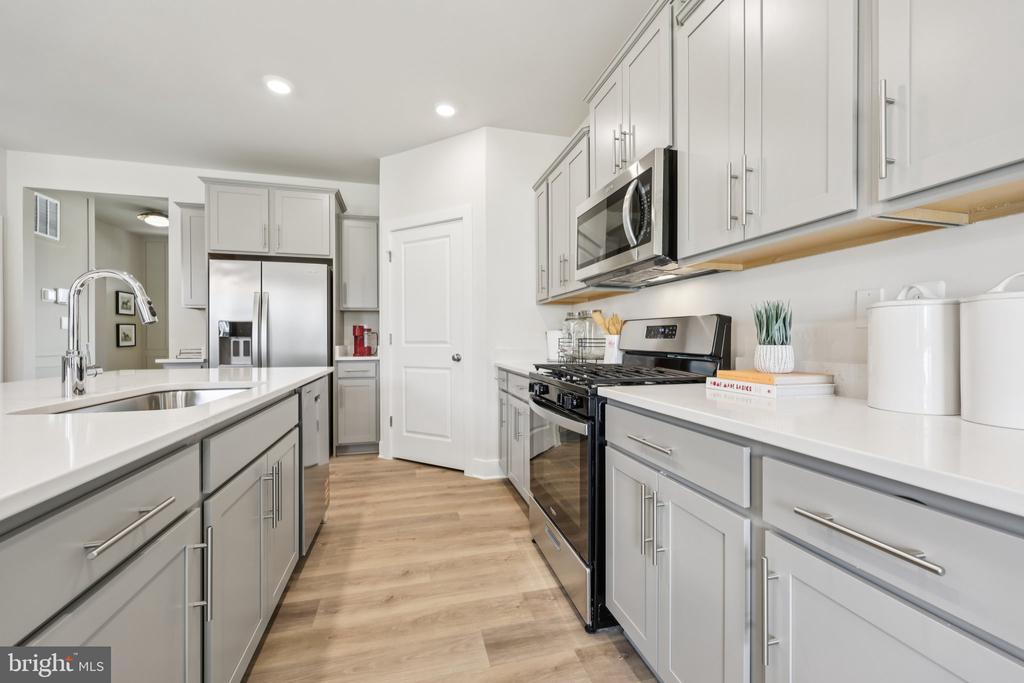 11503 CHALMERS LN, FREDERICKSBURG, Virginia 22407, 5 Bedrooms Bedrooms, ,5 BathroomsBathrooms,Residential,11503 CHALMERS LN,VASP2040278 MLS # VASP2040278