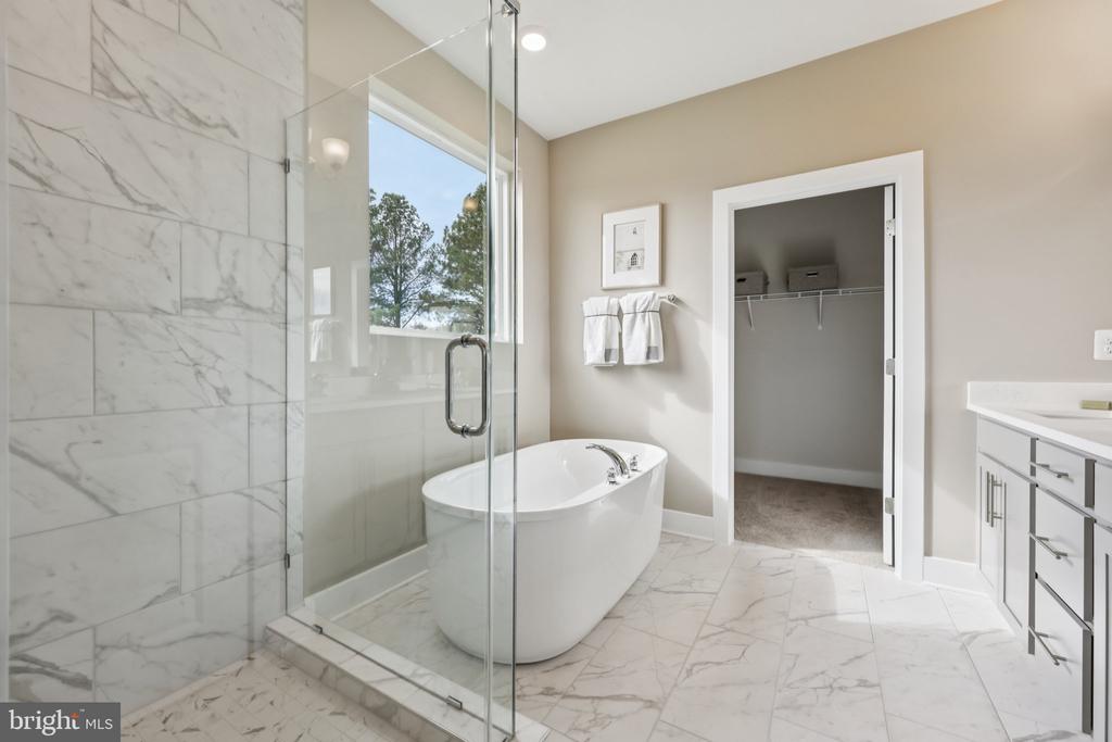 11503 CHALMERS LN, FREDERICKSBURG, Virginia 22407, 5 Bedrooms Bedrooms, ,5 BathroomsBathrooms,Residential,11503 CHALMERS LN,VASP2040278 MLS # VASP2040278
