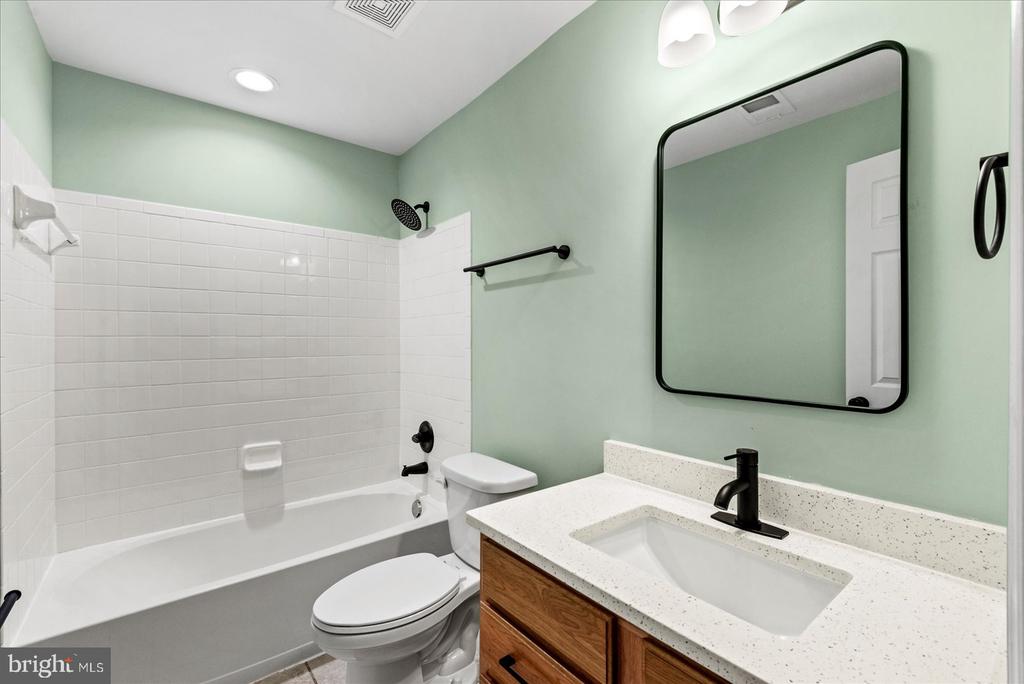 635 HOLLY CREST DR, CULPEPER, Virginia 22701, 4 Bedrooms Bedrooms, ,6 BathroomsBathrooms,Residential,635 HOLLY CREST DR,VACU2013672 MLS # VACU2013672 635 HOLLY CREST DR, CULPEPER, Virginia 22701, 4 Bedrooms Bedrooms, ,6 BathroomsBathrooms,Residential,635 HOLLY CREST DR,VACU2013672 MLS # VACU2013672
