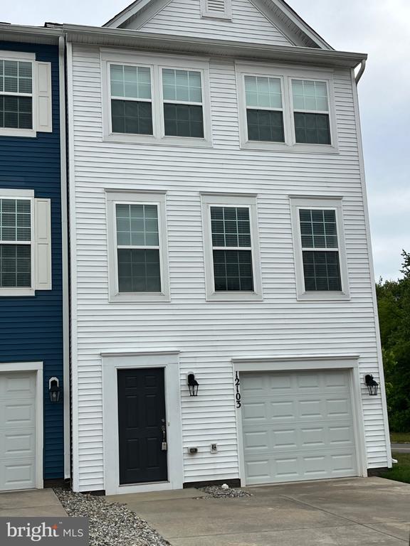 12103 BOWLING FARM CT, FREDERICKSBURG, Virginia 22407, 3 Bedrooms Bedrooms, ,2 BathroomsBathrooms,Residential,12103 BOWLING FARM CT,VASP2041904 MLS # VASP2041904