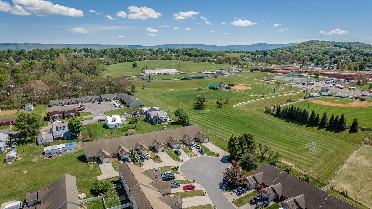 135 ALGER LN, BROADWAY, Virginia 22815, 3 Bedrooms Bedrooms, ,2 BathroomsBathrooms,Residential,135 ALGER LN,676681 MLS # 676681 135 ALGER LN, BROADWAY, Virginia 22815, 3 Bedrooms Bedrooms, ,2 BathroomsBathrooms,Residential,135 ALGER LN,676681 MLS # 676681