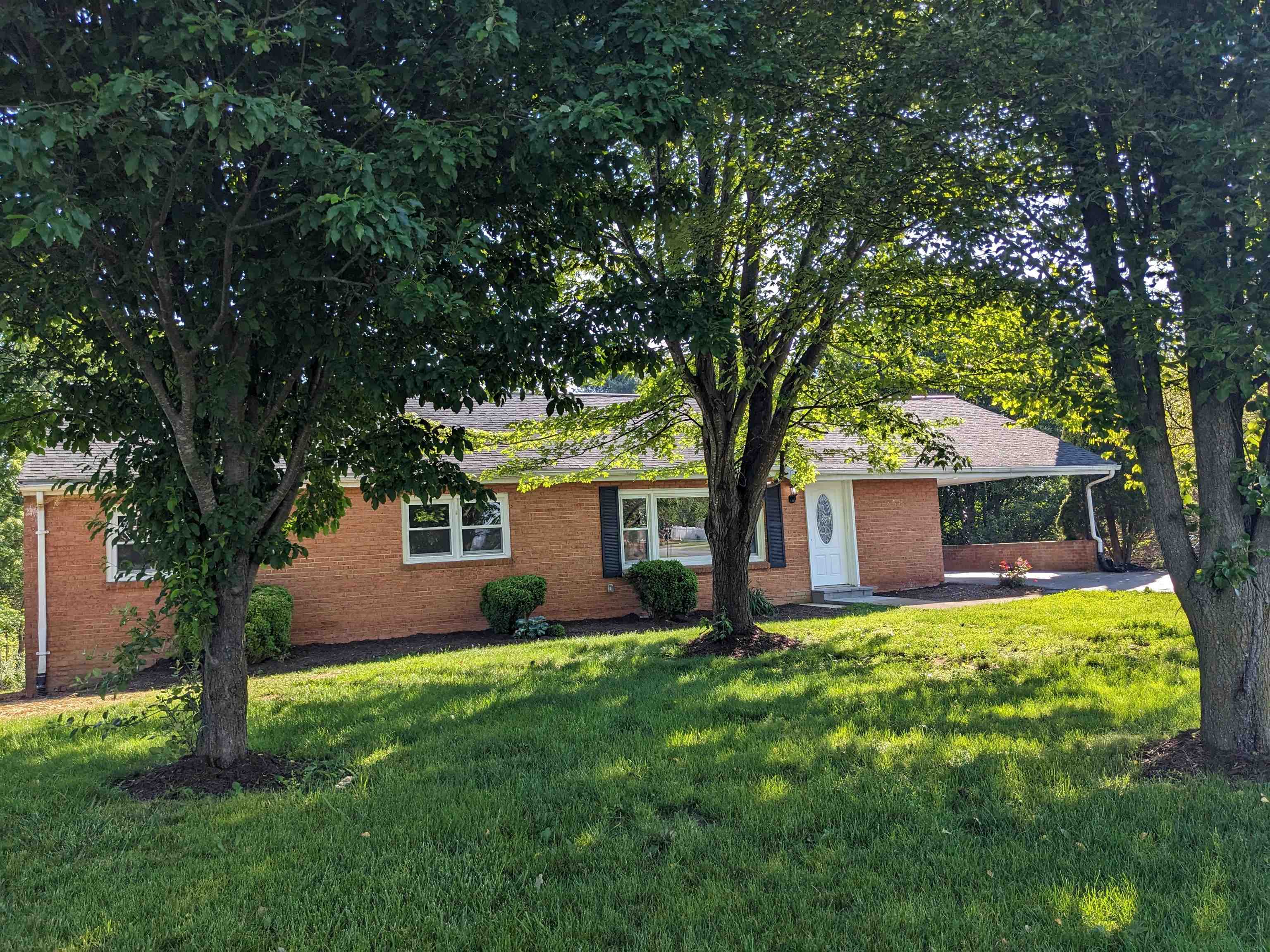 206 CLICKS LN, NEW MARKET, Virginia 22844, 3 Bedrooms Bedrooms, ,3 BathroomsBathrooms,Residential,206 CLICKS LN,677282 MLS # 677282 206 CLICKS LN, NEW MARKET, Virginia 22844, 3 Bedrooms Bedrooms, ,3 BathroomsBathrooms,Residential,206 CLICKS LN,677282 MLS # 677282