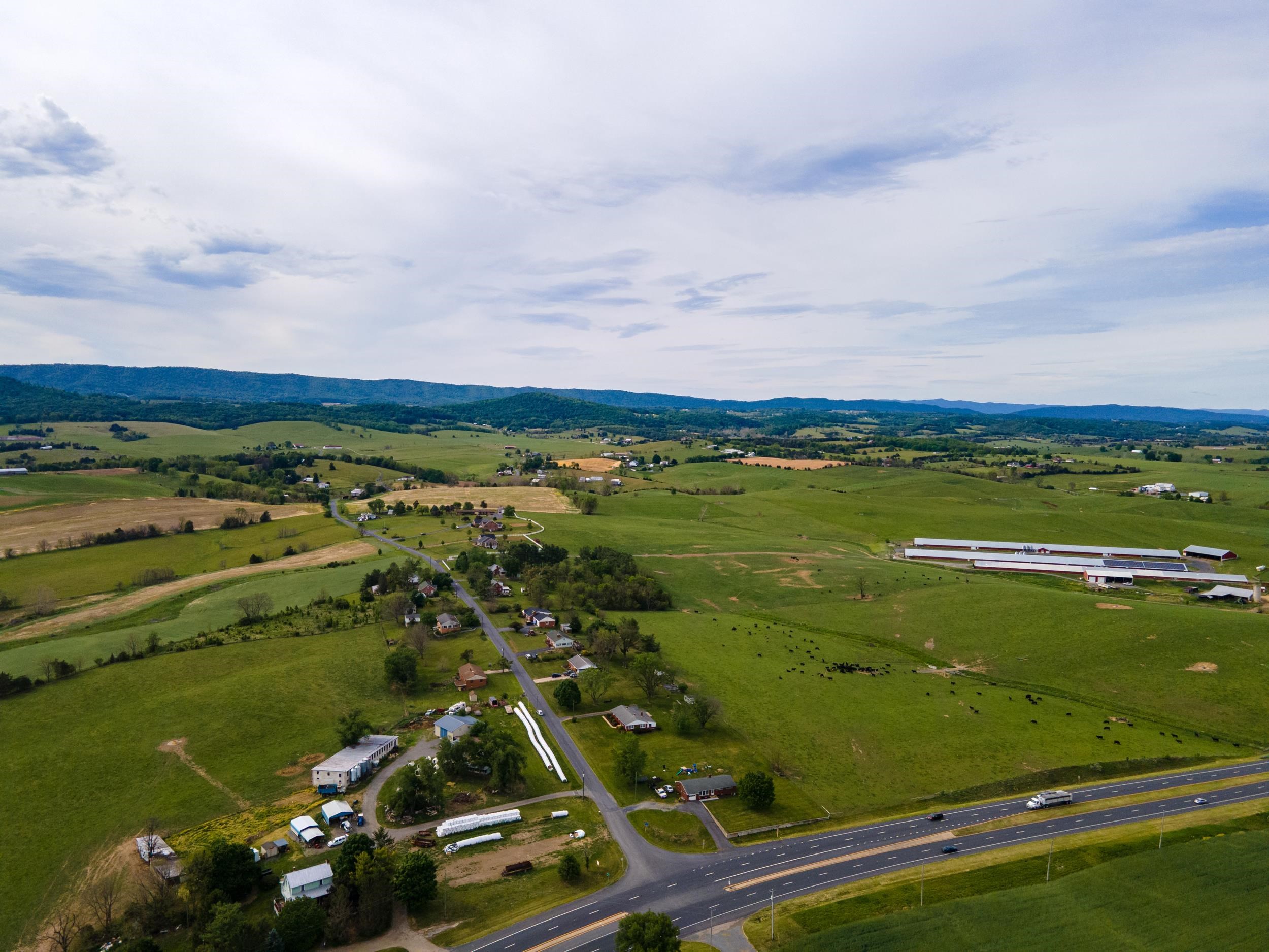 3568 BRENNEMAN CHURCH RD, ROCKINGHAM, Virginia 22802, 3 Bedrooms Bedrooms, ,2 BathroomsBathrooms,Residential,3568 BRENNEMAN CHURCH RD,677283 MLS # 677283