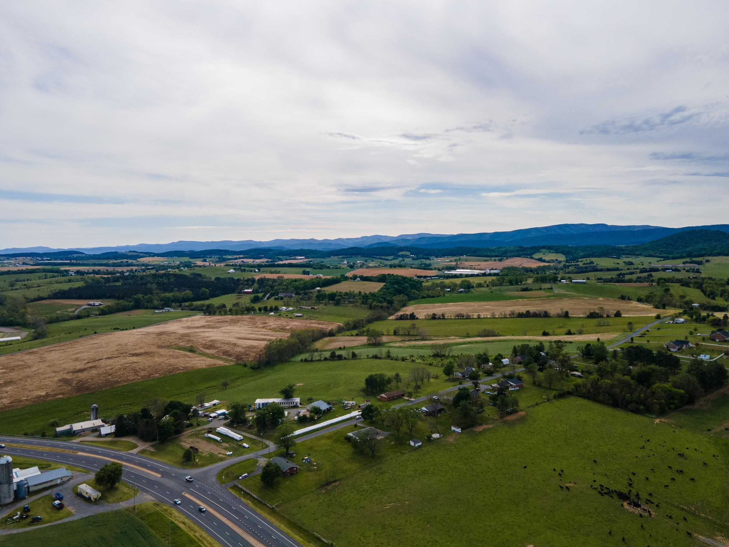 3568 BRENNEMAN CHURCH RD, ROCKINGHAM, Virginia 22802, 3 Bedrooms Bedrooms, ,2 BathroomsBathrooms,Residential,3568 BRENNEMAN CHURCH RD,677283 MLS # 677283