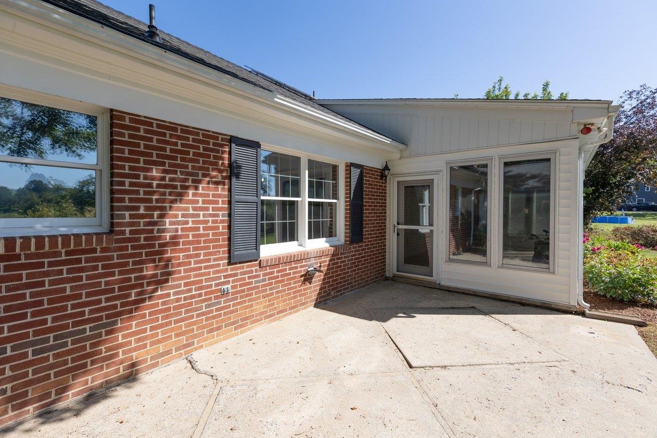 1270 NOVA DR, WAYNESBORO, Virginia 22980, 5 Bedrooms Bedrooms, ,3 BathroomsBathrooms,Residential,1270 NOVA DR,677302 MLS # 677302
