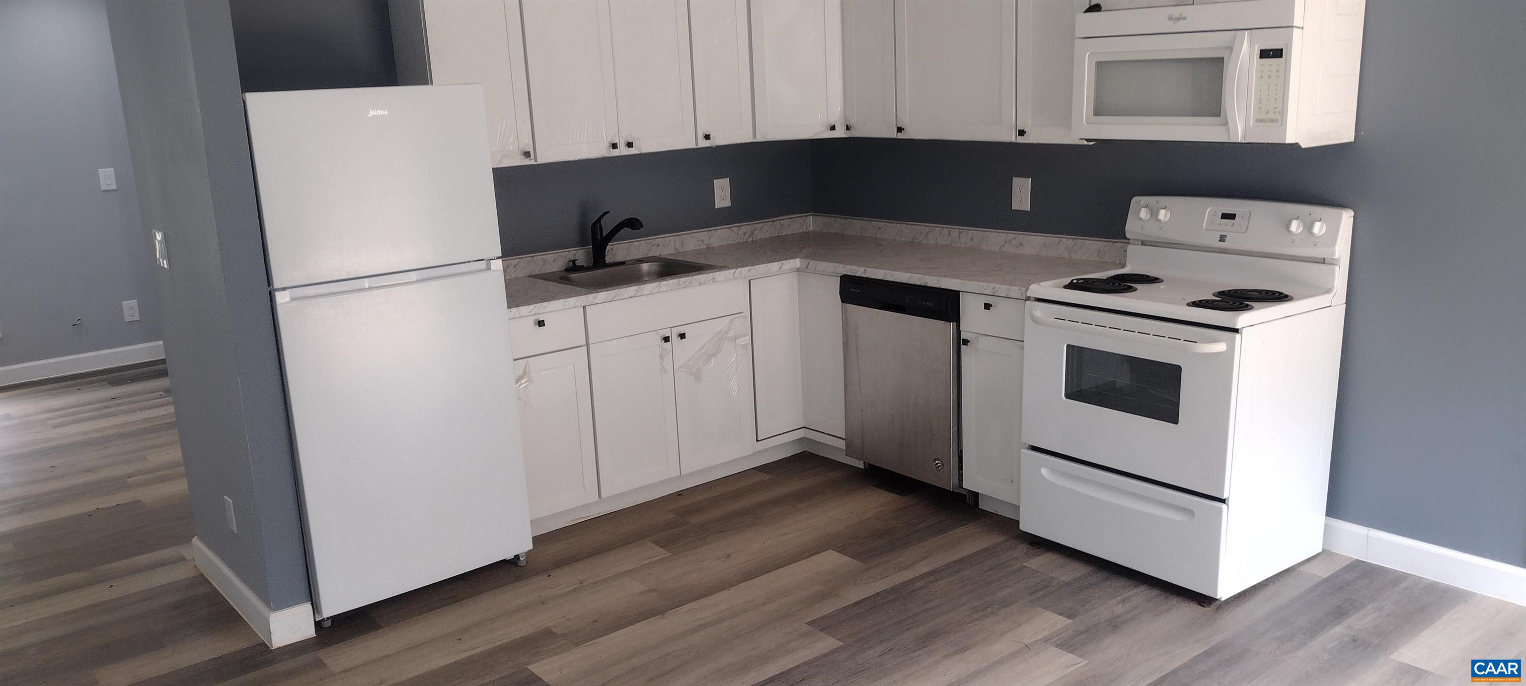 530 CLEVELAND AVE, CHARLOTTESVILLE, Virginia 22903, ,Residential,530 CLEVELAND AVE,677334 MLS # 677334 530 CLEVELAND AVE, CHARLOTTESVILLE, Virginia 22903, ,Residential,530 CLEVELAND AVE,677334 MLS # 677334