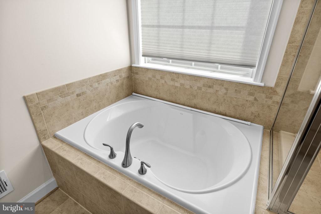 5413 BALLS RD, FREDERICKSBURG, Virginia 22407, 3 Bedrooms Bedrooms, ,2 BathroomsBathrooms,Residential,5413 BALLS RD,VASP2041910 MLS # VASP2041910