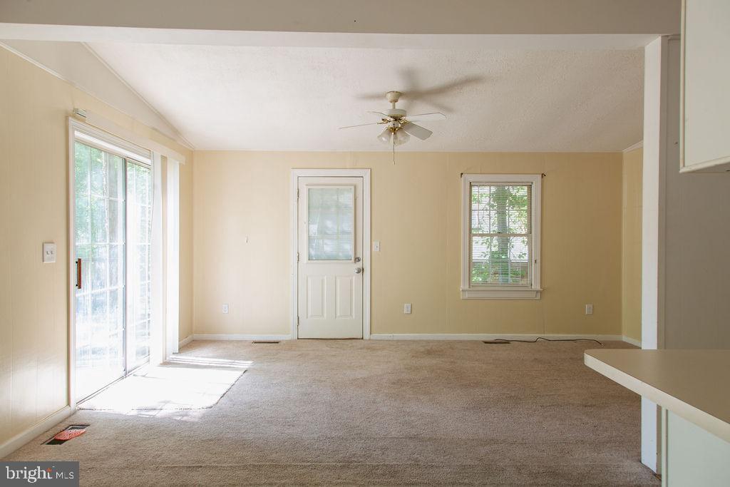 207 CREEKSIDE DR, LOCUST GROVE, Virginia 22508, 3 Bedrooms Bedrooms, ,2 BathroomsBathrooms,Residential,207 CREEKSIDE DR,VAOR2014236 MLS # VAOR2014236