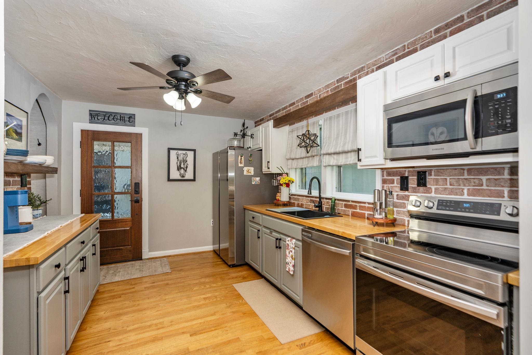 378 FOREST GROVE RD, LEXINGTON, Virginia 24450, 3 Bedrooms Bedrooms, ,1 BathroomBathrooms,Residential,378 FOREST GROVE RD,677317 MLS # 677317