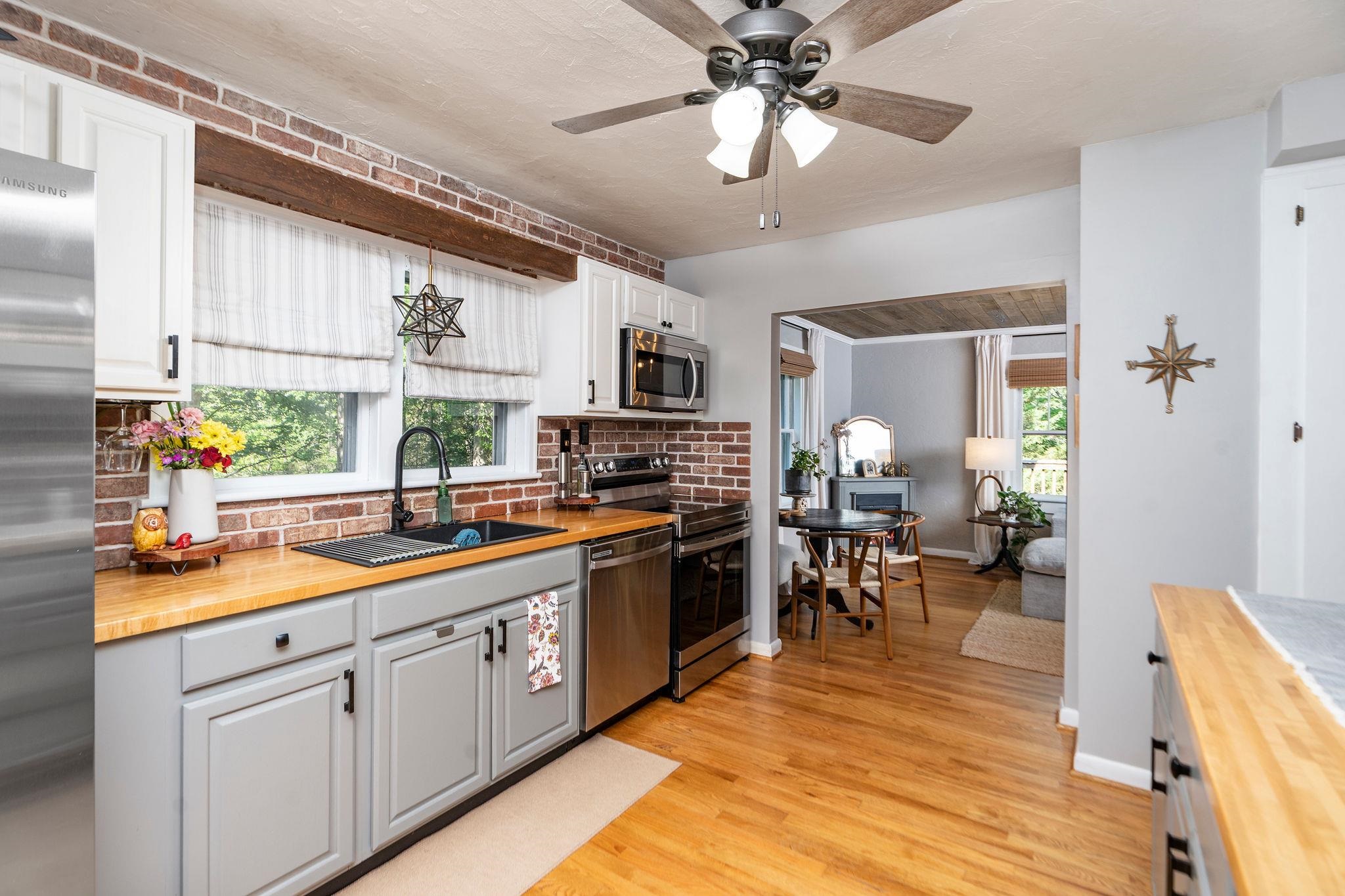 378 FOREST GROVE RD, LEXINGTON, Virginia 24450, 3 Bedrooms Bedrooms, ,1 BathroomBathrooms,Residential,378 FOREST GROVE RD,677317 MLS # 677317