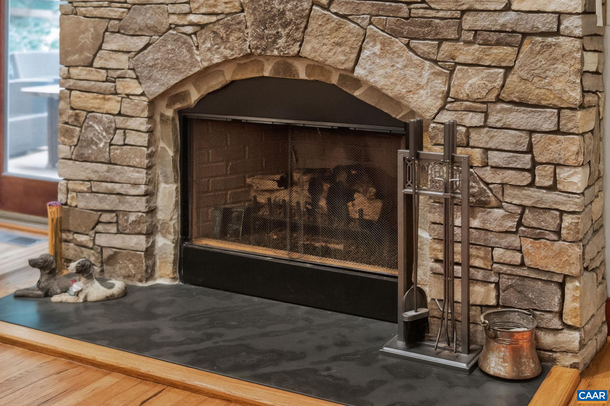 Fireplace can be used as gas or wood burning. Fireplace can be used as gas or wood burning.