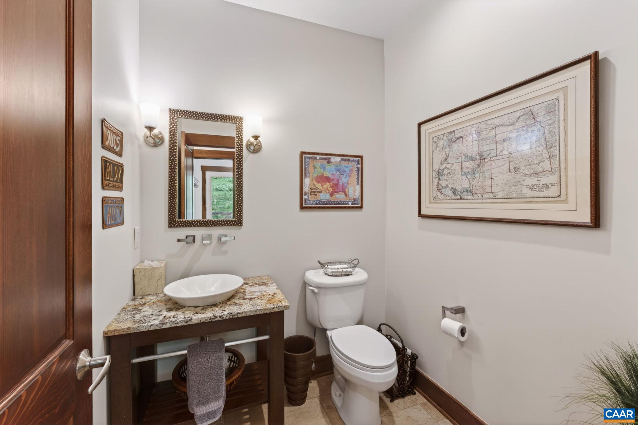 Main level half bath. Main level half bath.