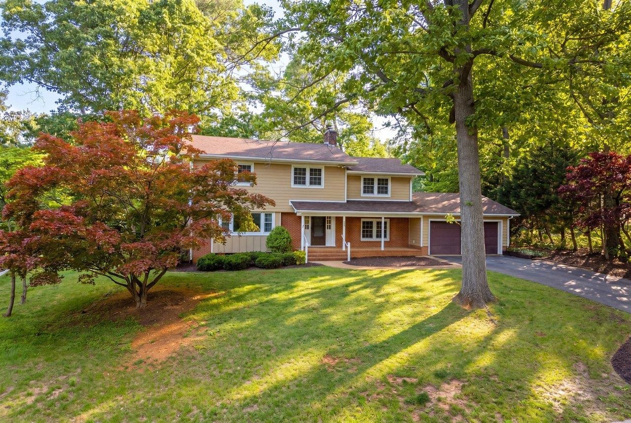 1104 RIDGEWOOD RD, HARRISONBURG, Virginia 22801, 4 Bedrooms Bedrooms, ,2 BathroomsBathrooms,Residential,1104 RIDGEWOOD RD,677319 MLS # 677319