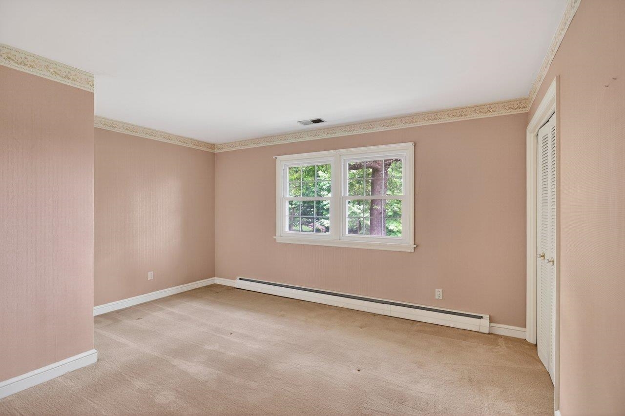 1104 RIDGEWOOD RD, HARRISONBURG, Virginia 22801, 4 Bedrooms Bedrooms, ,2 BathroomsBathrooms,Residential,1104 RIDGEWOOD RD,677319 MLS # 677319