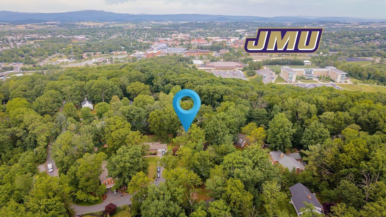 1104 RIDGEWOOD RD, HARRISONBURG, Virginia 22801, 4 Bedrooms Bedrooms, ,2 BathroomsBathrooms,Residential,1104 RIDGEWOOD RD,677319 MLS # 677319