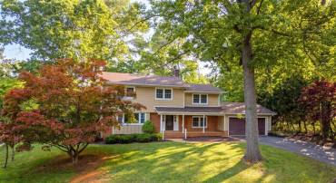 1104 RIDGEWOOD RD, HARRISONBURG, Virginia 22801, 4 Bedrooms Bedrooms, ,2 BathroomsBathrooms,Residential,1104 RIDGEWOOD RD,677319 MLS # 677319