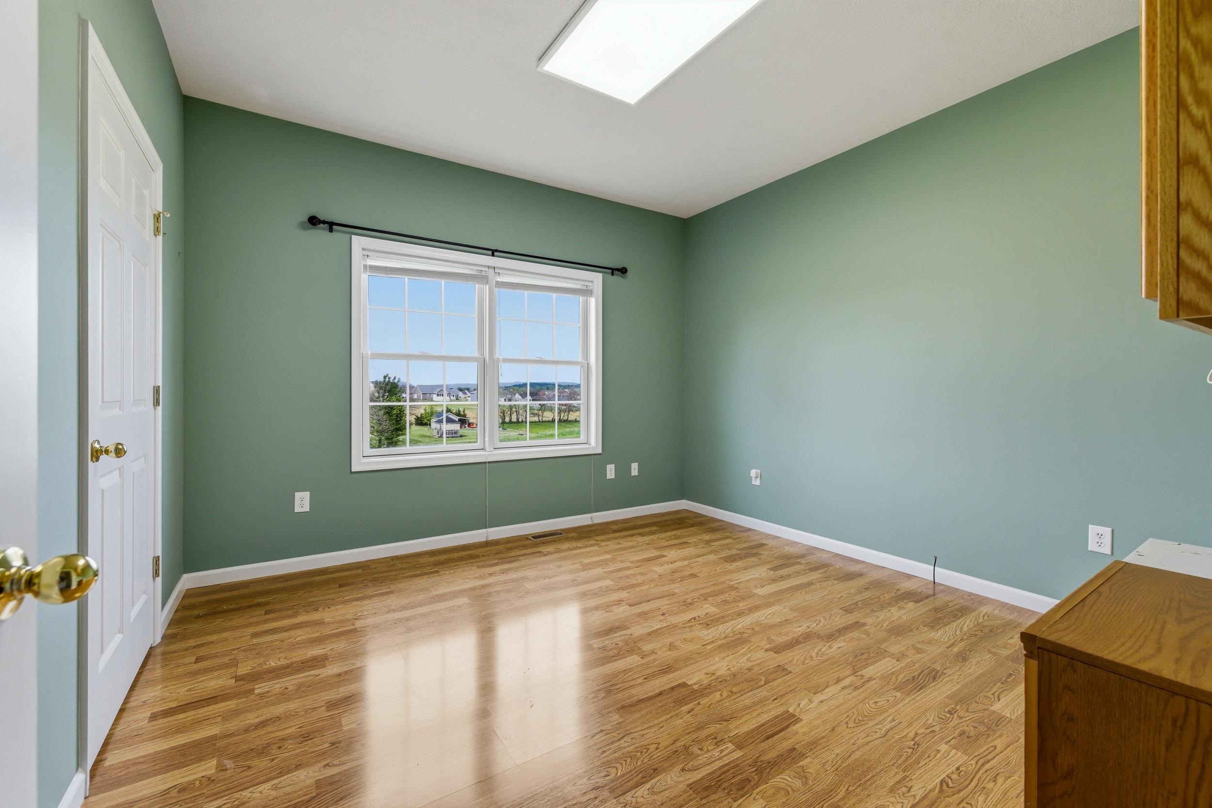 14334 S SUNSET DR, BROADWAY, Virginia 22815, 3 Bedrooms Bedrooms, ,3 BathroomsBathrooms,Residential,14334 S SUNSET DR,677328 MLS # 677328