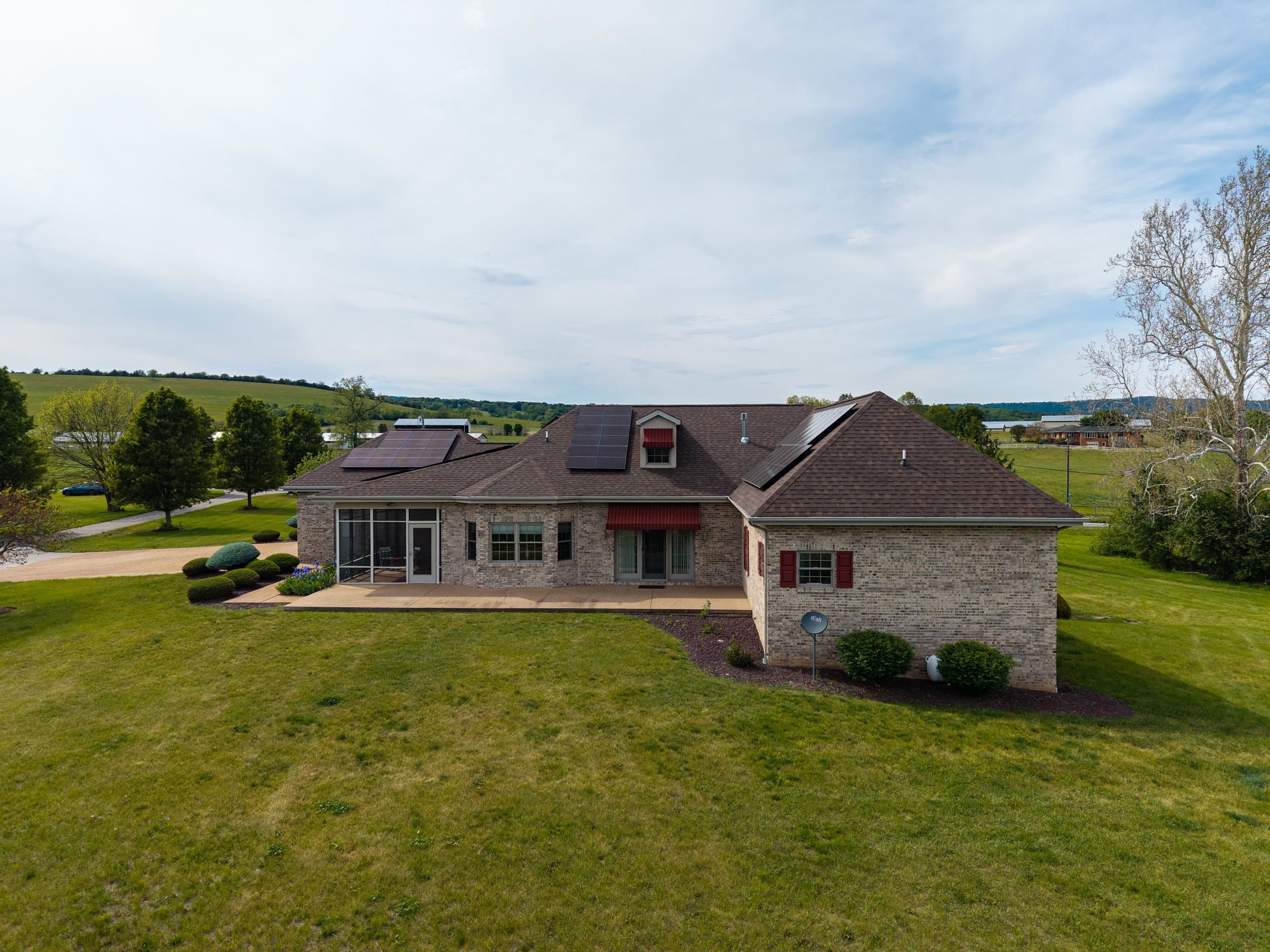 14334 S SUNSET DR, BROADWAY, Virginia 22815, 3 Bedrooms Bedrooms, ,3 BathroomsBathrooms,Residential,14334 S SUNSET DR,677328 MLS # 677328
