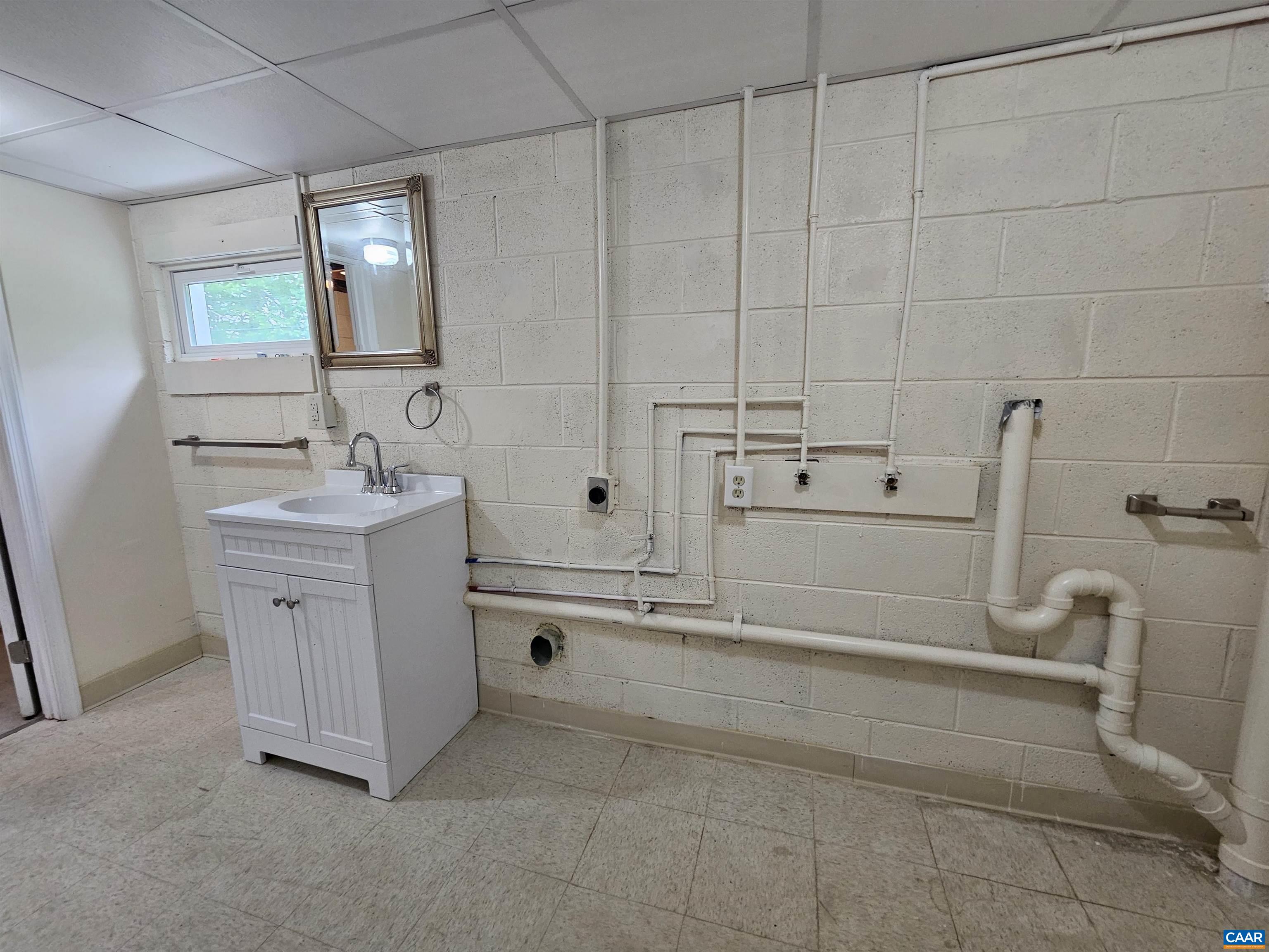 5290 DIXIE HILL RD, BUCKINGHAM, Virginia 23921, 3 Bedrooms Bedrooms, ,2 BathroomsBathrooms,Residential,5290 DIXIE HILL RD,677331 MLS # 677331 5290 DIXIE HILL RD, BUCKINGHAM, Virginia 23921, 3 Bedrooms Bedrooms, ,2 BathroomsBathrooms,Residential,5290 DIXIE HILL RD,677331 MLS # 677331