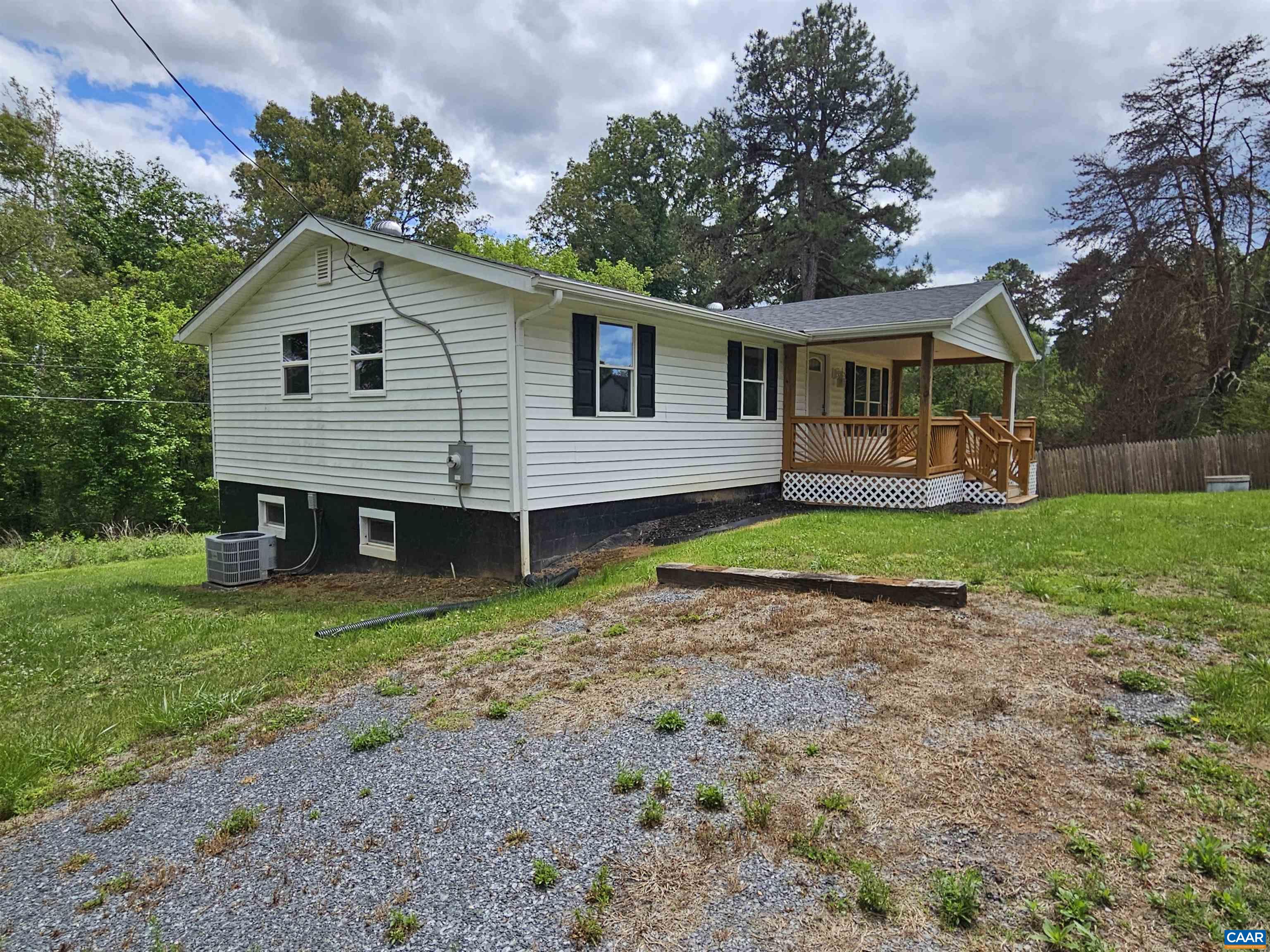 5290 DIXIE HILL RD, BUCKINGHAM, Virginia 23921, 3 Bedrooms Bedrooms, ,2 BathroomsBathrooms,Residential,5290 DIXIE HILL RD,677331 MLS # 677331 5290 DIXIE HILL RD, BUCKINGHAM, Virginia 23921, 3 Bedrooms Bedrooms, ,2 BathroomsBathrooms,Residential,5290 DIXIE HILL RD,677331 MLS # 677331