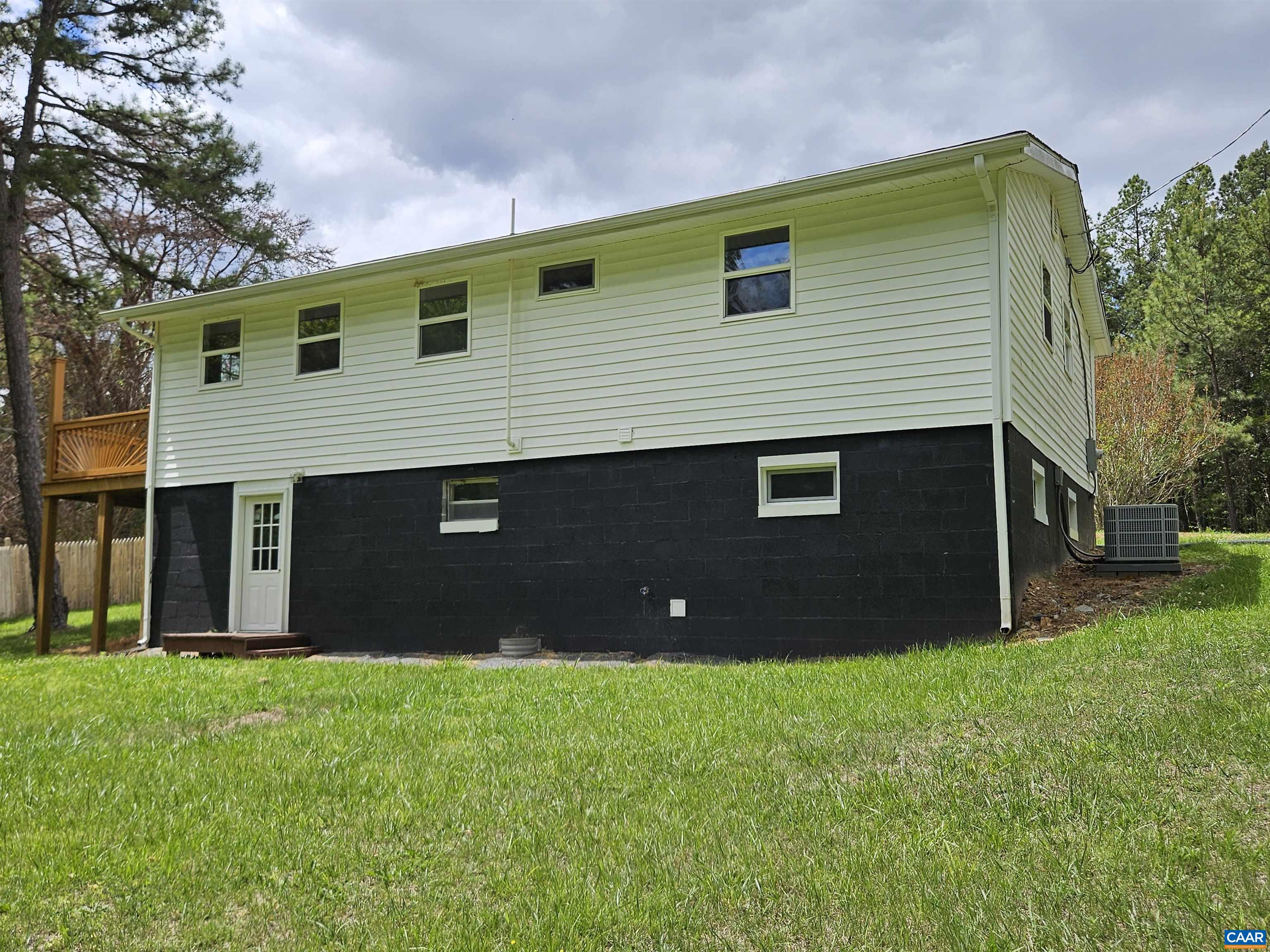 5290 DIXIE HILL RD, BUCKINGHAM, Virginia 23921, 3 Bedrooms Bedrooms, ,2 BathroomsBathrooms,Residential,5290 DIXIE HILL RD,677331 MLS # 677331 5290 DIXIE HILL RD, BUCKINGHAM, Virginia 23921, 3 Bedrooms Bedrooms, ,2 BathroomsBathrooms,Residential,5290 DIXIE HILL RD,677331 MLS # 677331